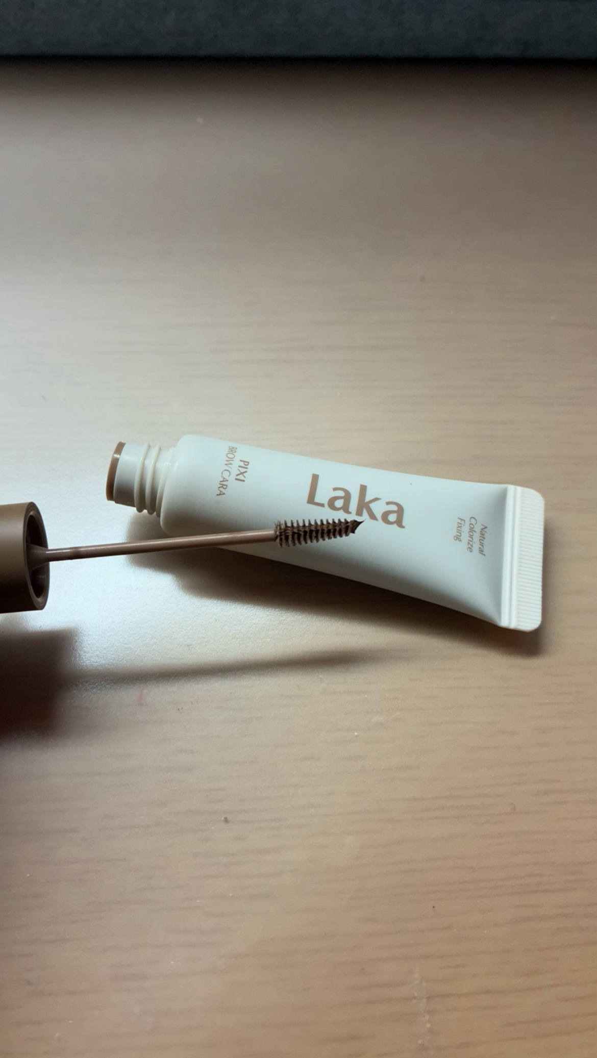 ラカ ピクシーブロウカラ/Laka/眉マスカラを使ったクチコミ（2枚目）