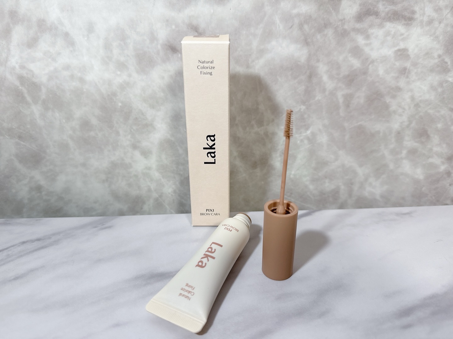 ラカ ピクシーブロウカラ/Laka/眉マスカラを使ったクチコミ（2枚目）