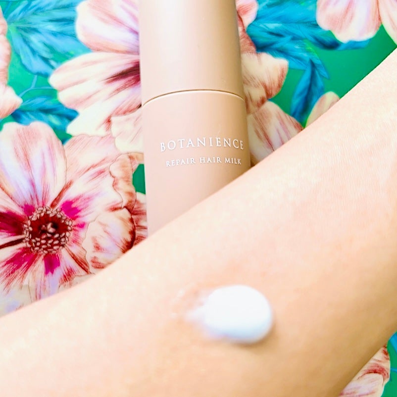 akiii on LIPS 「⋆⸜ボタニエンスリペアヘアミルク⸝⋆洗い流さないタイプのヘアト..」(2枚目)