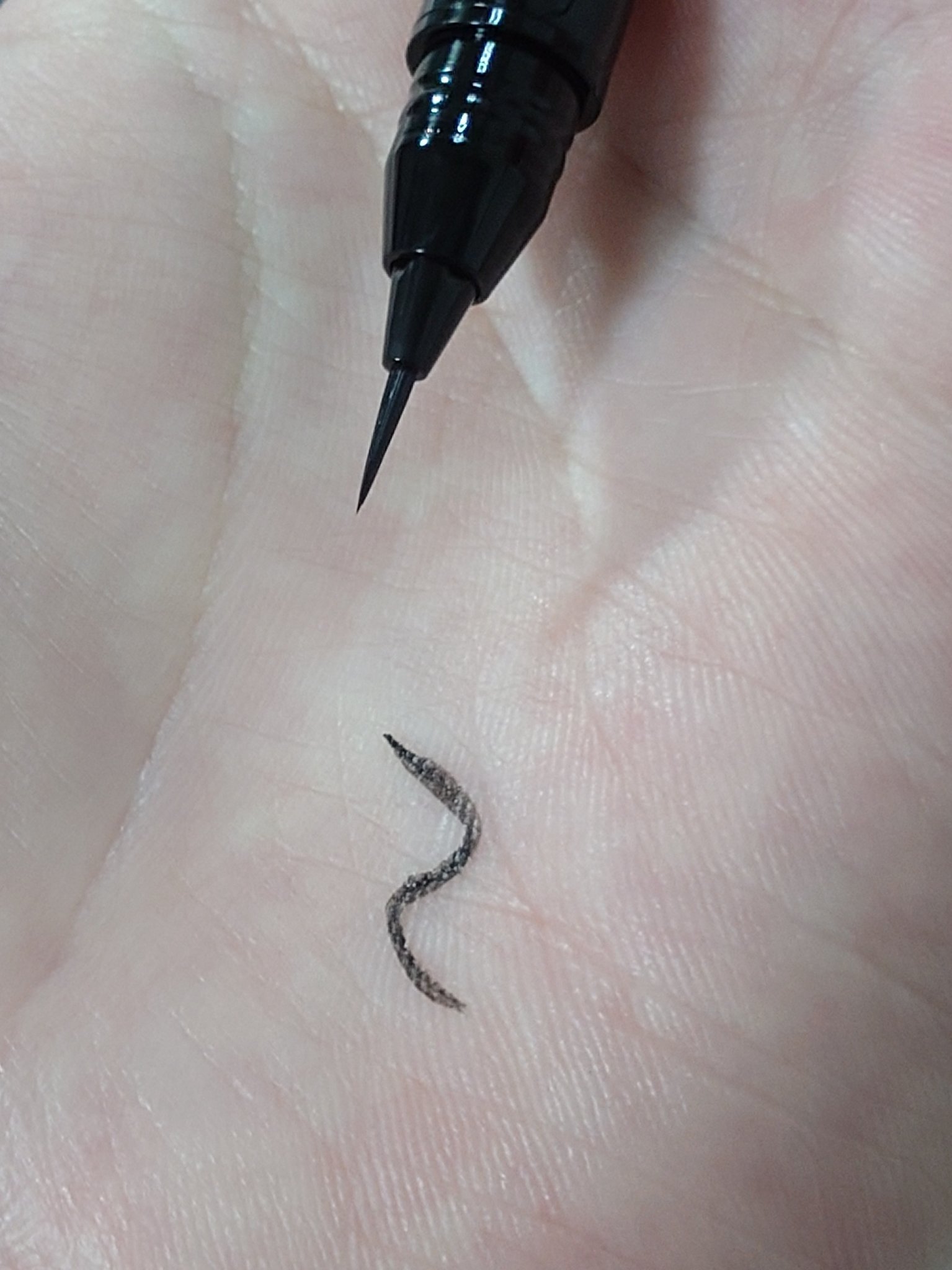 お化粧ふでぺん 目元用 極細筆 漆黒/くれ竹 /リキッドアイライナーを使ったクチコミ（3枚目）