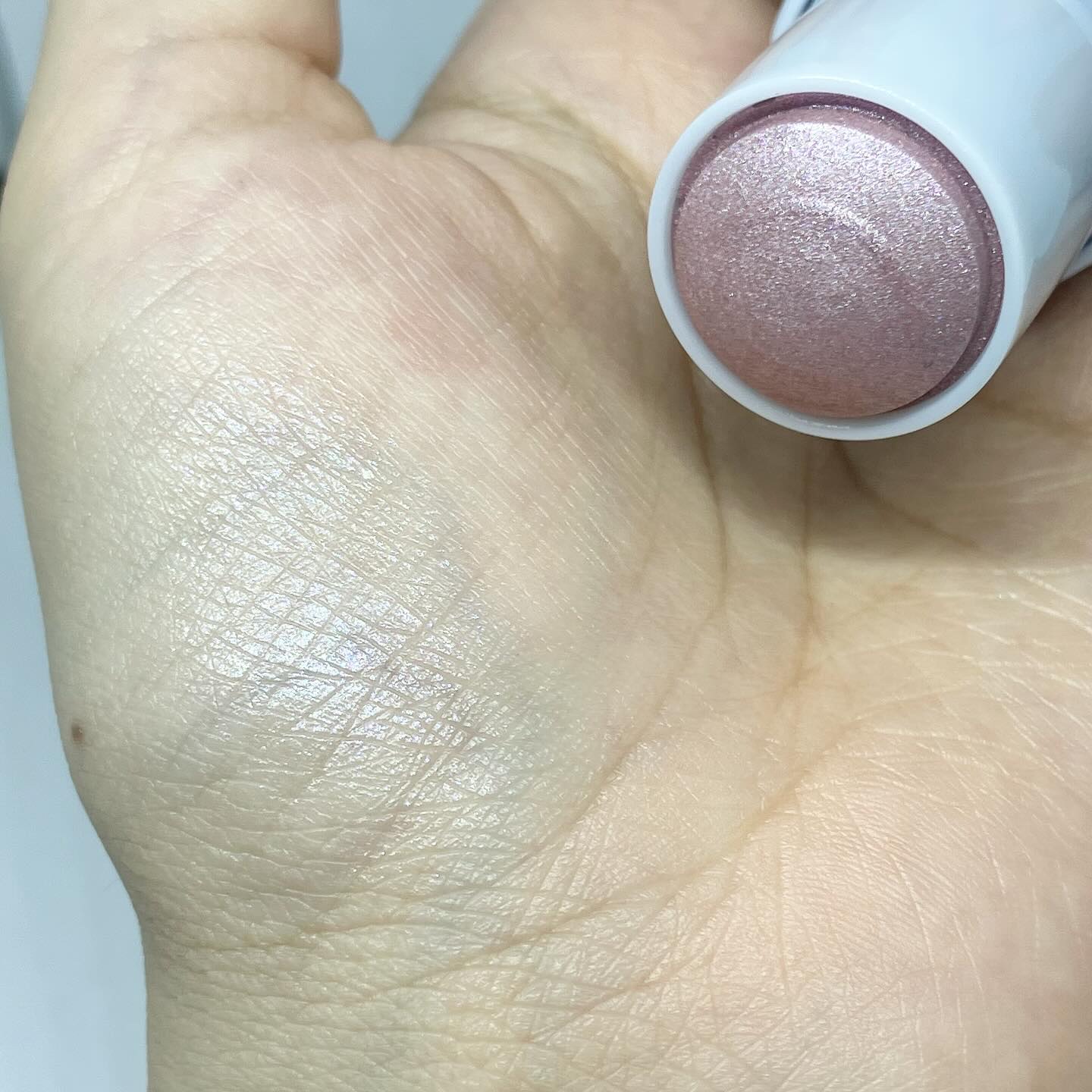 ハイドロゼリーハイライト 03 星雲ラベンダー/Ui2./クリームハイライトを使ったクチコミ（3枚目）