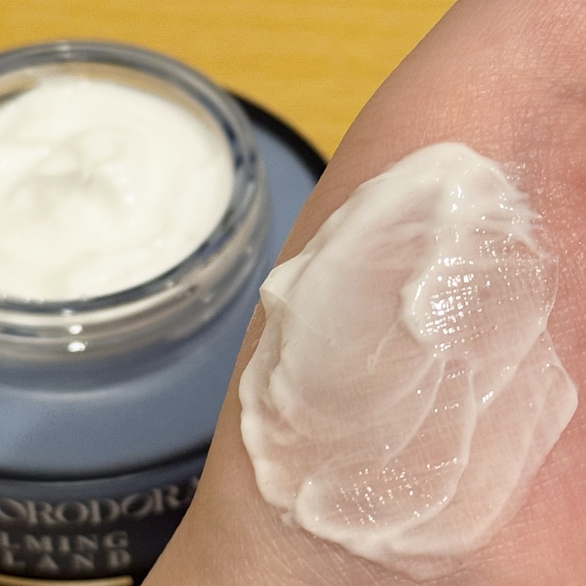 フローロドラ カーミングアイランドスージングマスク/Florodora/フェイスクリームを使ったクチコミ（3枚目）