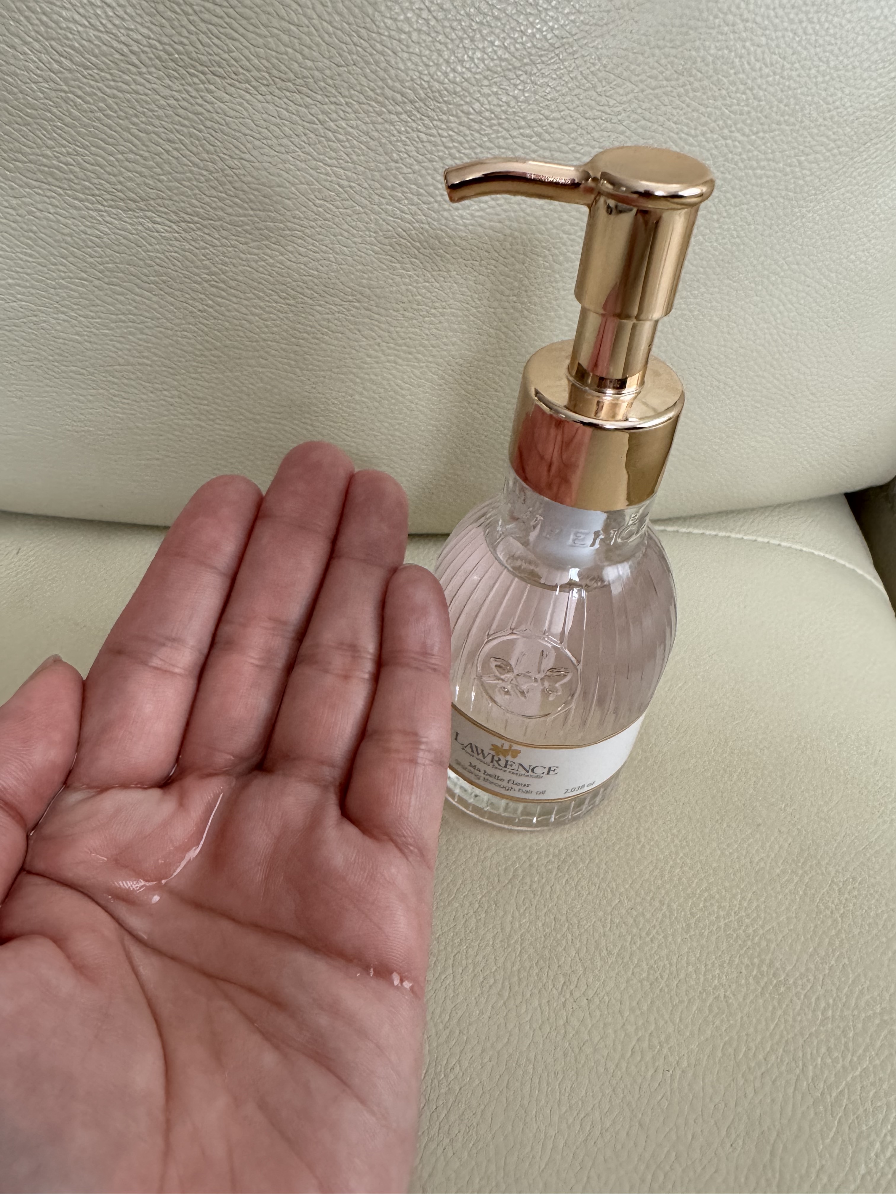 シャイニングスルーヘアオイル マベルフルール/ロウレンス /ヘアオイルを使ったクチコミ（2枚目）