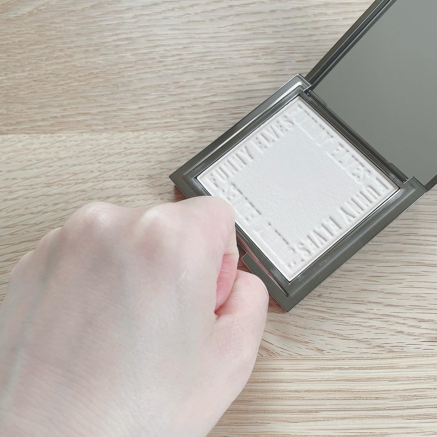 ソフトマットプレストパウダー/FUNNY ELVES方里/プレストパウダーを使ったクチコミ(4枚目)