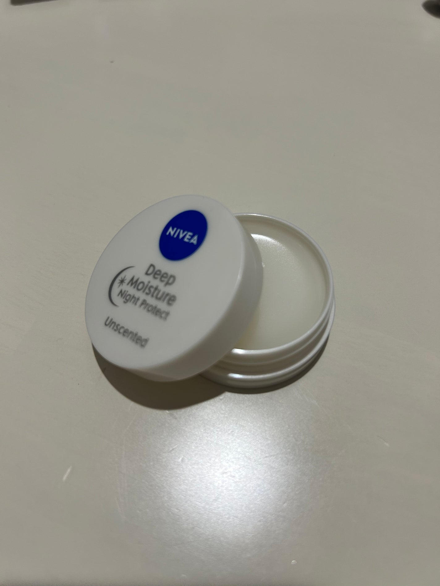 みーあママ♡フォロバ100 on LIPS 「#Qoo10メガ割#ニベアリップクリーム夜塗るだけで朝ぷるぷる..」(2枚目)