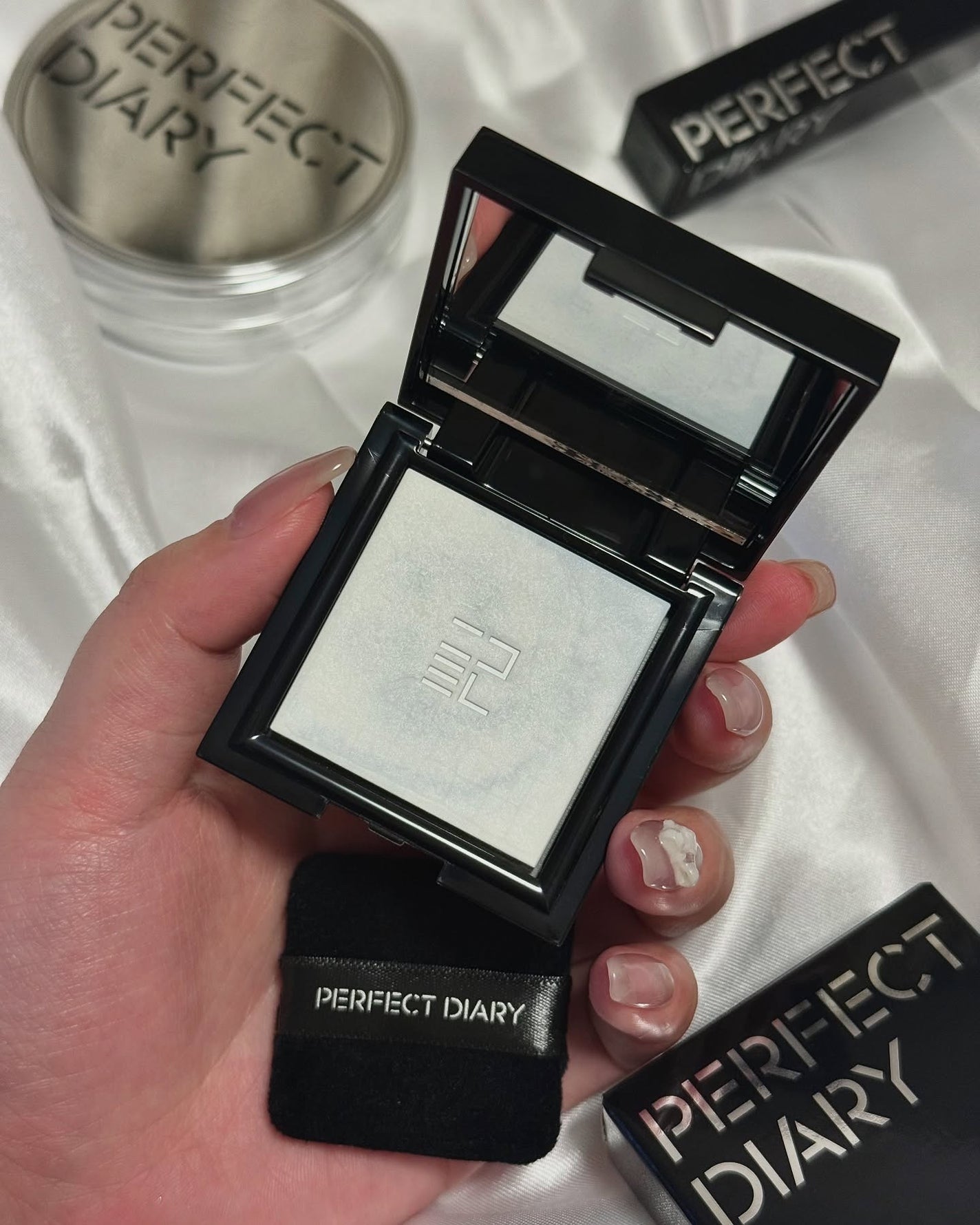 トランスルーシェント ブルーリング セッティング パウダー/PERFECT DIARY/プレストパウダーを使ったクチコミ(1枚目)