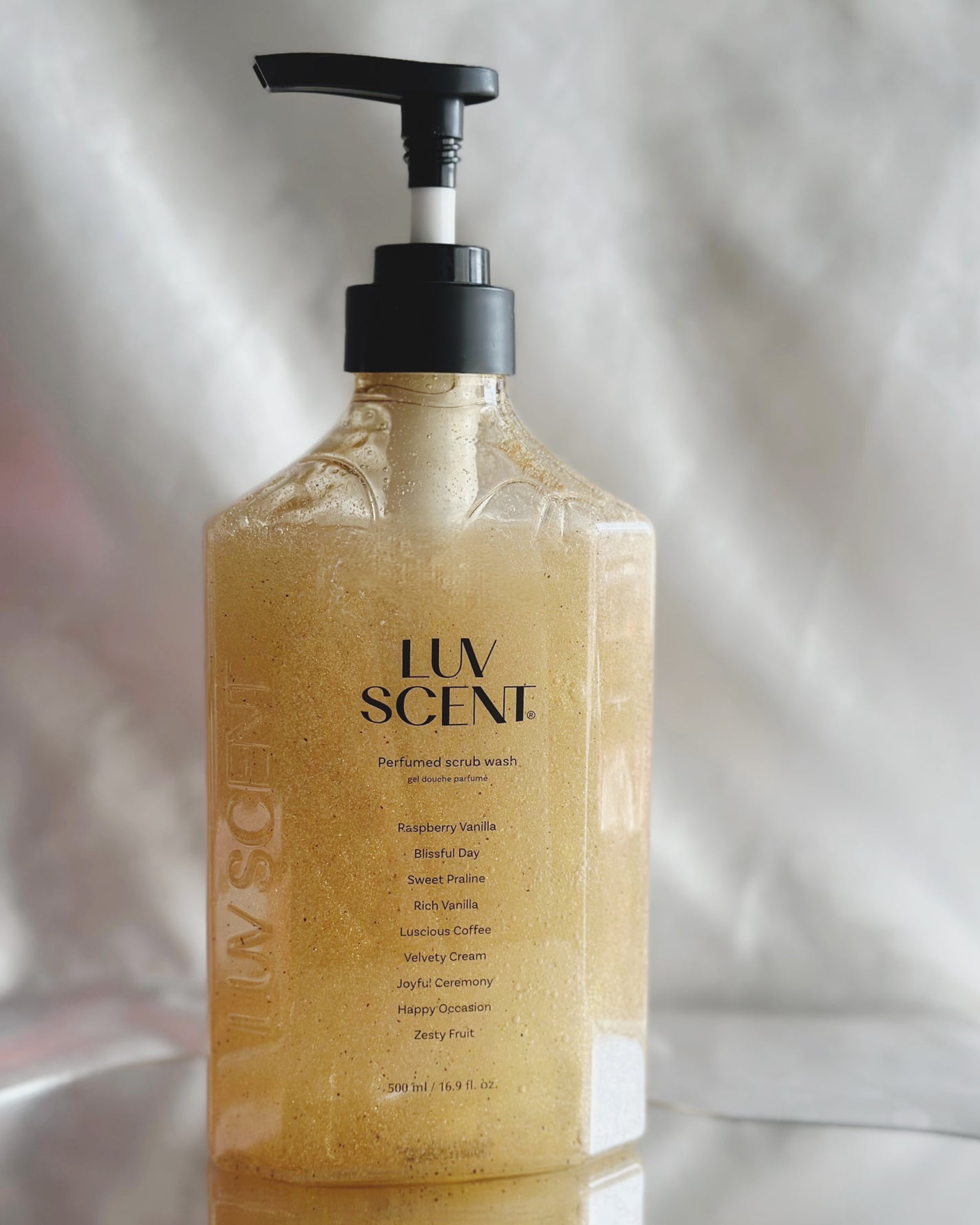 スクラブボディウォッシュ バースデイケーキ ラズベリーバニラ/LUV SCENT/ボディスクラブを使ったクチコミ(1枚目)