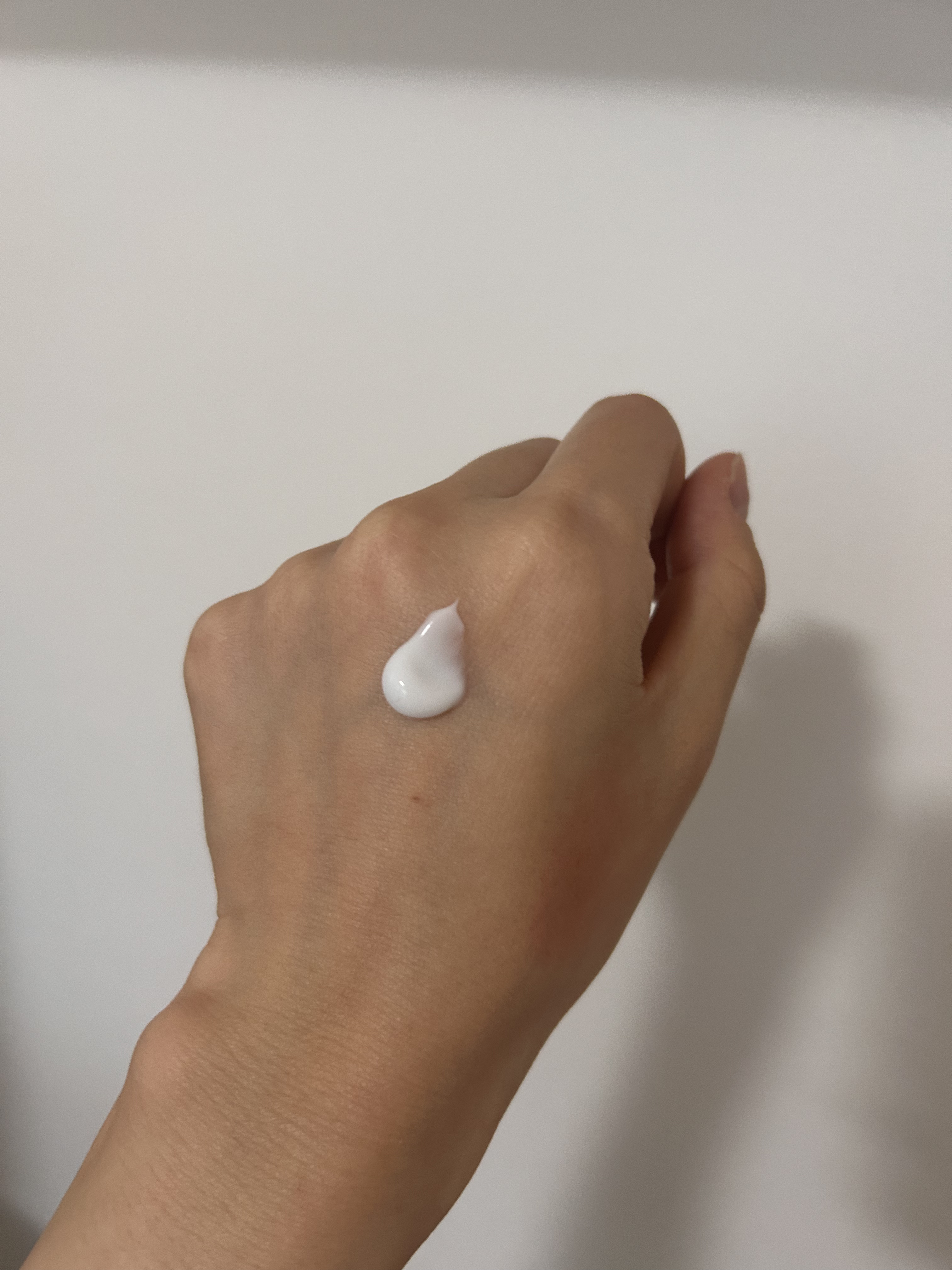 エレオス アロマティック ハンドバーム/Aesop/ハンドクリームを使ったクチコミ（2枚目）