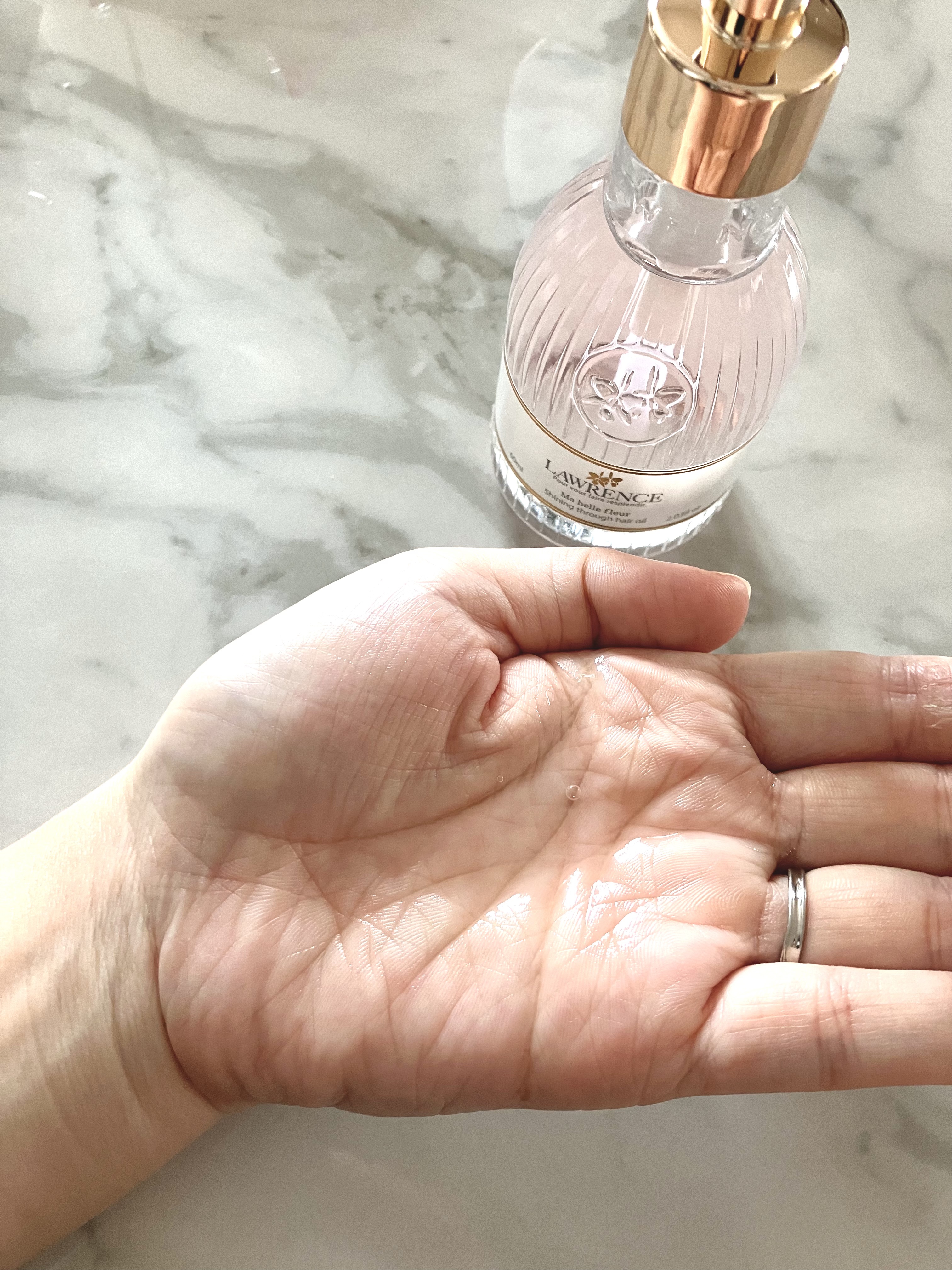 シャイニングスルーヘアオイル マベルフルール/ロウレンス /ヘアオイルを使ったクチコミ（2枚目）