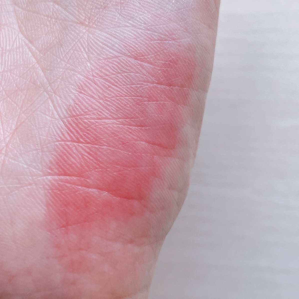 ザ ジューシーラスティングティント/rom&nd/リップティントを使ったクチコミ（3枚目）