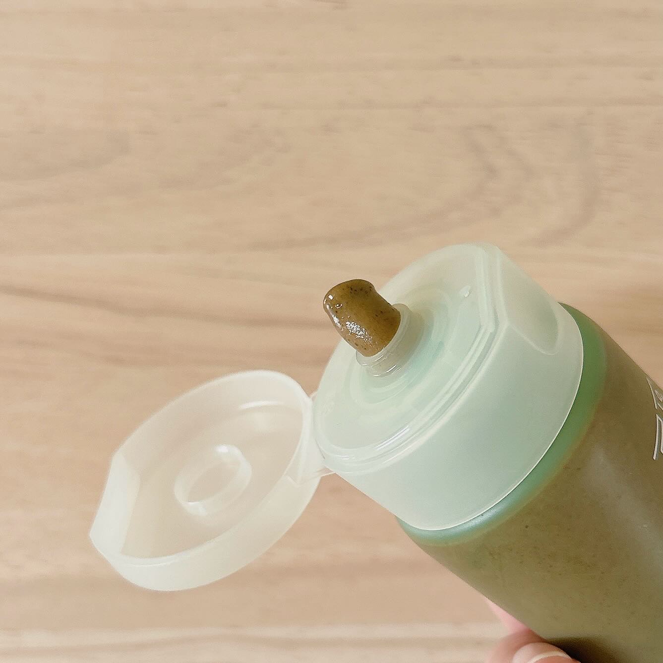 HANYUL(ハンユル) ピュアアルテミシアディープクラリファイング マスクトゥフォームクレンザーのクチコミ「𝐇𝐀𝐍𝐘𝐔𝐋
新芽のヨモギ クレンジング 吸着パックフォーム
⁡
♡皮脂吸着に特化したもちもち.....」（2枚目）