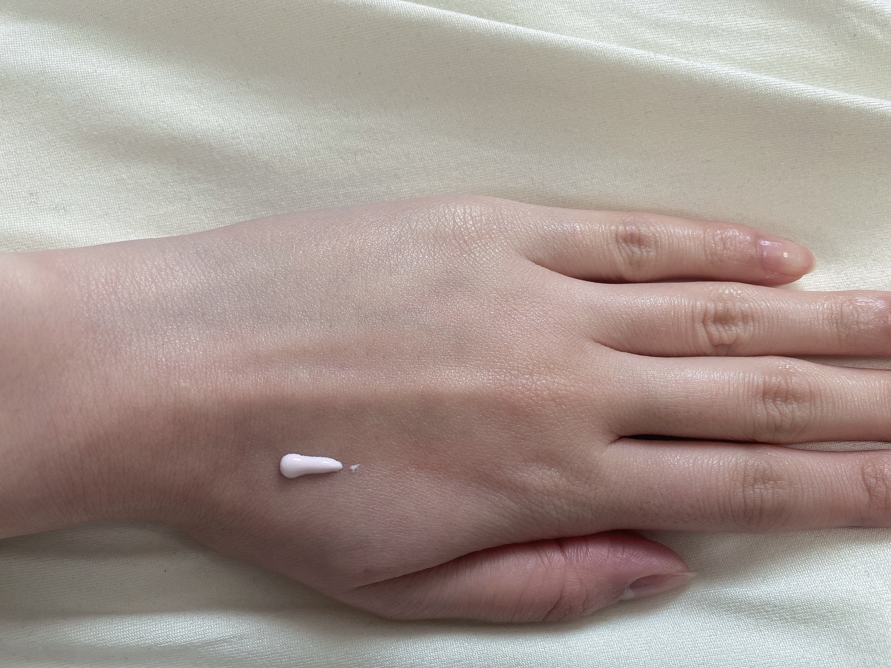 メイクプレム スージングピンクトーンアップサンクリーム/make prem/日焼け止めクリームを使ったクチコミ（2枚目）