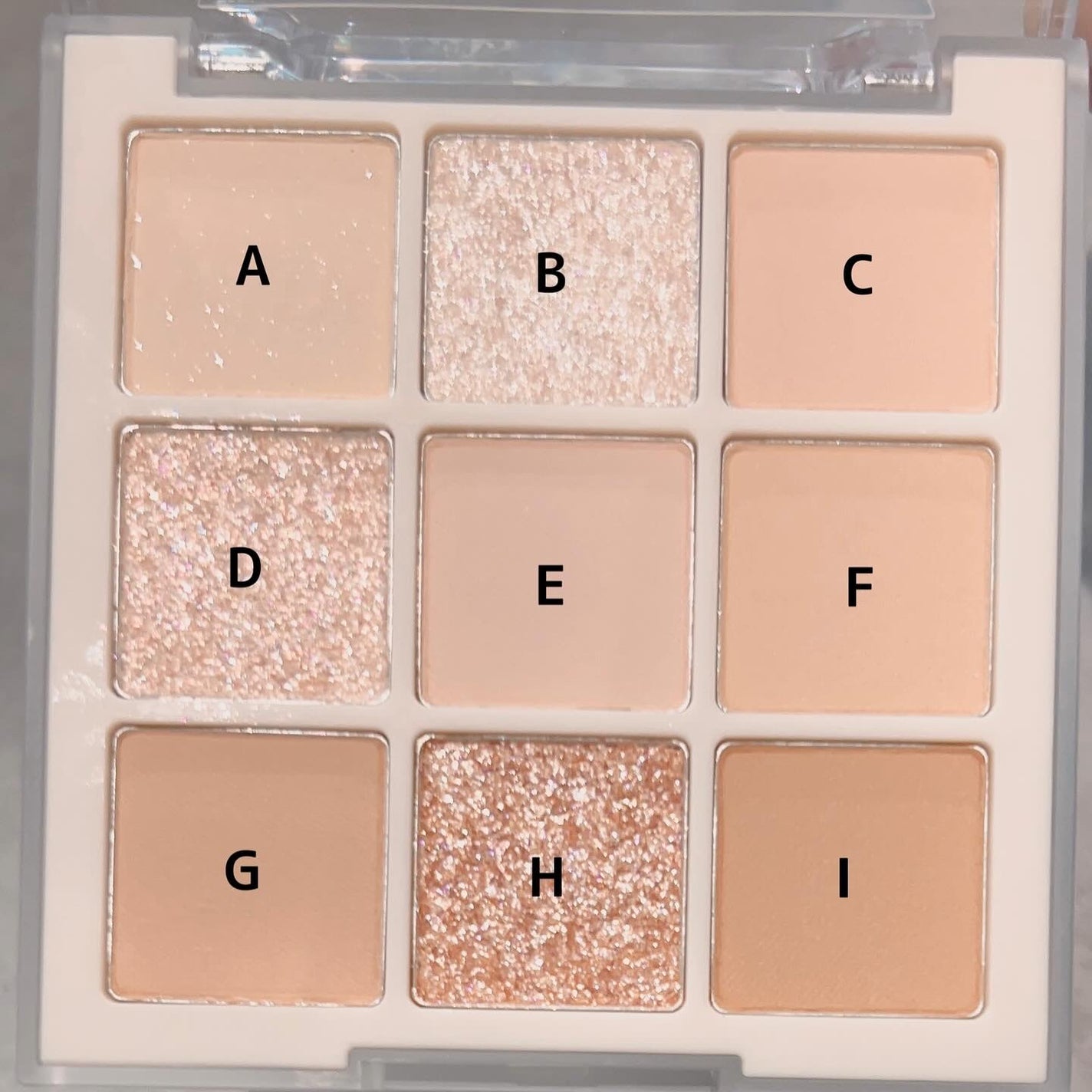 NiCO*フォロバ100 on LIPS 「*デイジークのアイシャドウパレット🤍ナチュラルなベージュ系でラ..」(2枚目)