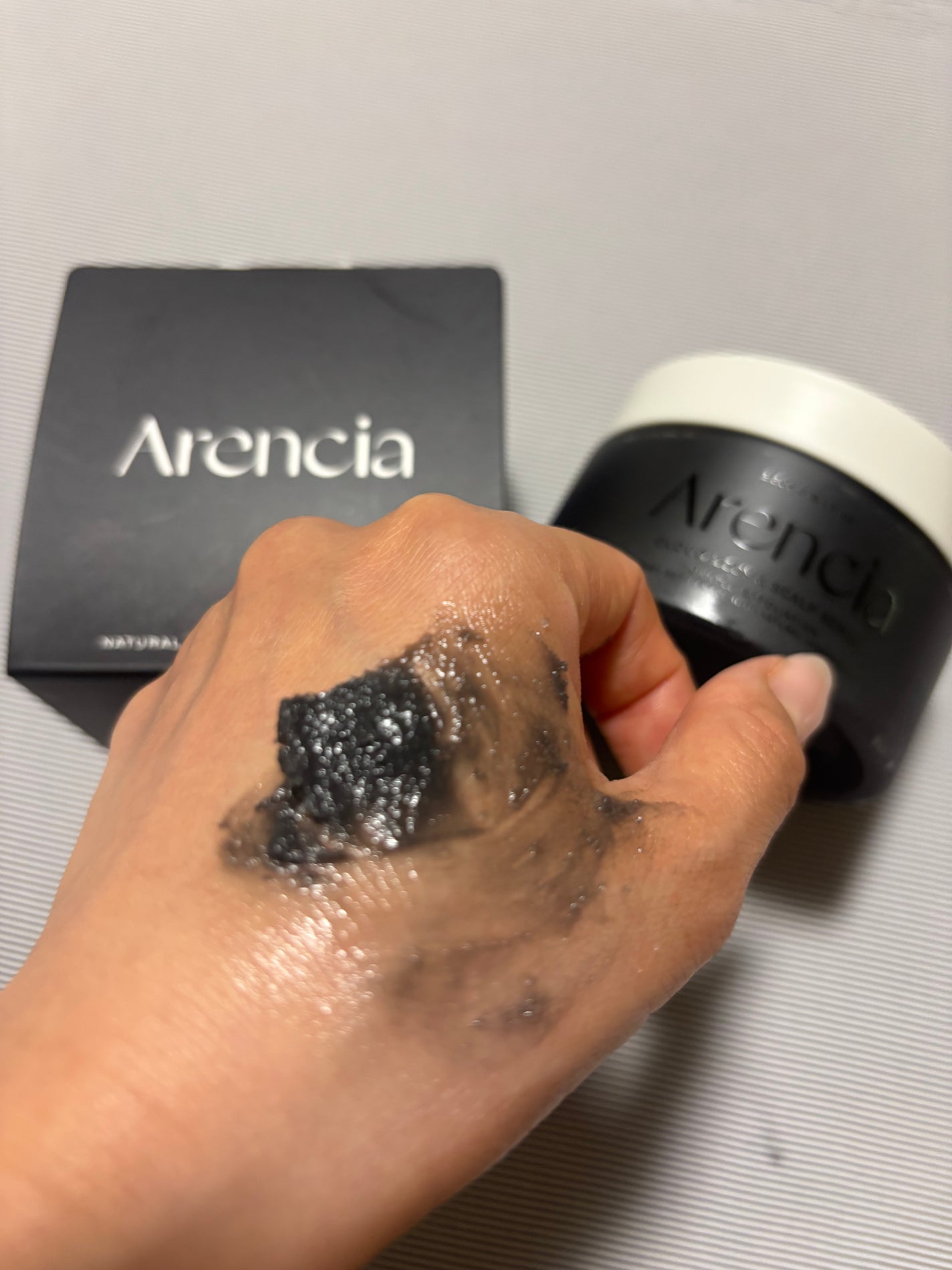 フレッシュクラウドスクラブ ブラックティー&ユズ/アレンシア/スクラブ・ゴマージュを使ったクチコミ(3枚目)