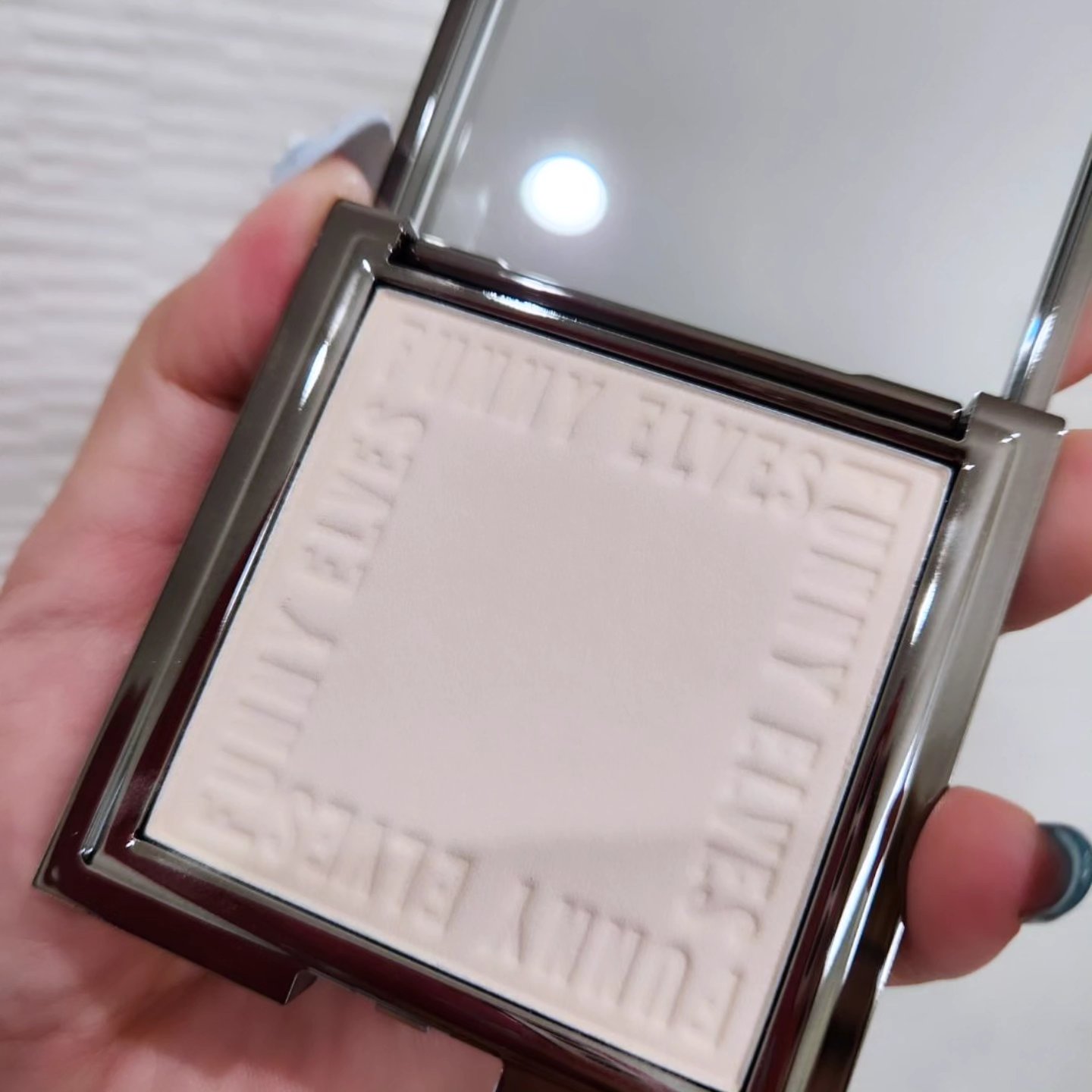 ソフトマットプレストパウダー/FUNNY ELVES方里/プレストパウダーを使ったクチコミ（3枚目）