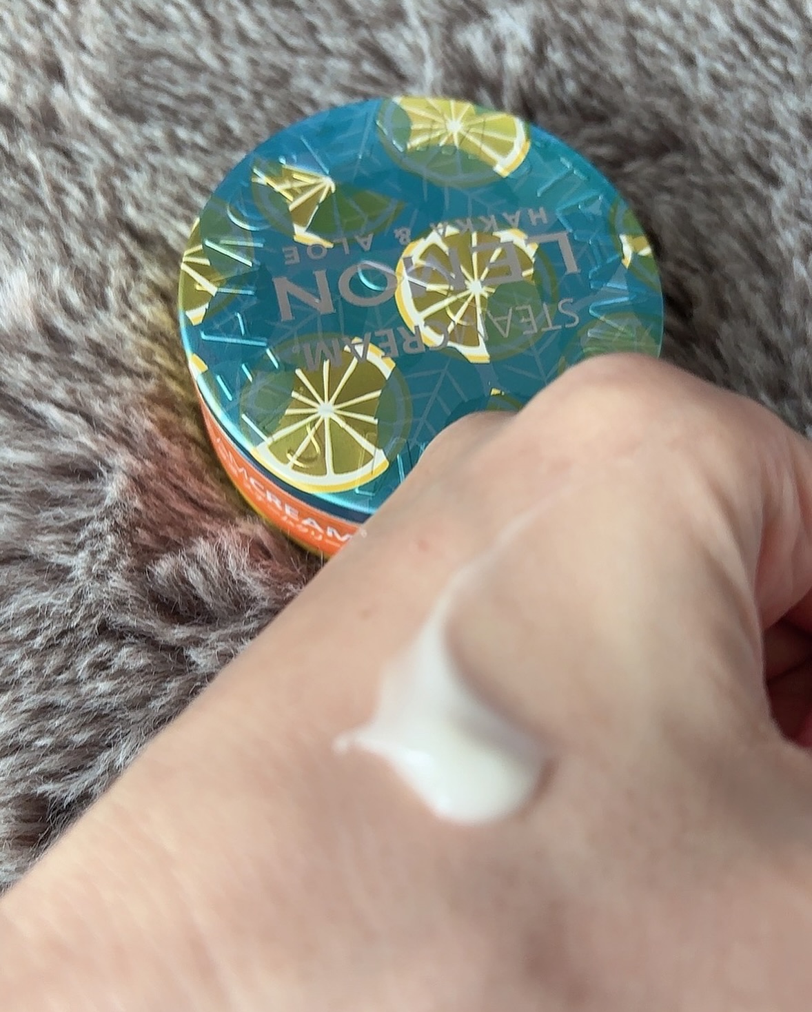 スチームクリーム ハッカ＆アロエ レモン/STEAMCREAM/ボディクリームを使ったクチコミ（3枚目）