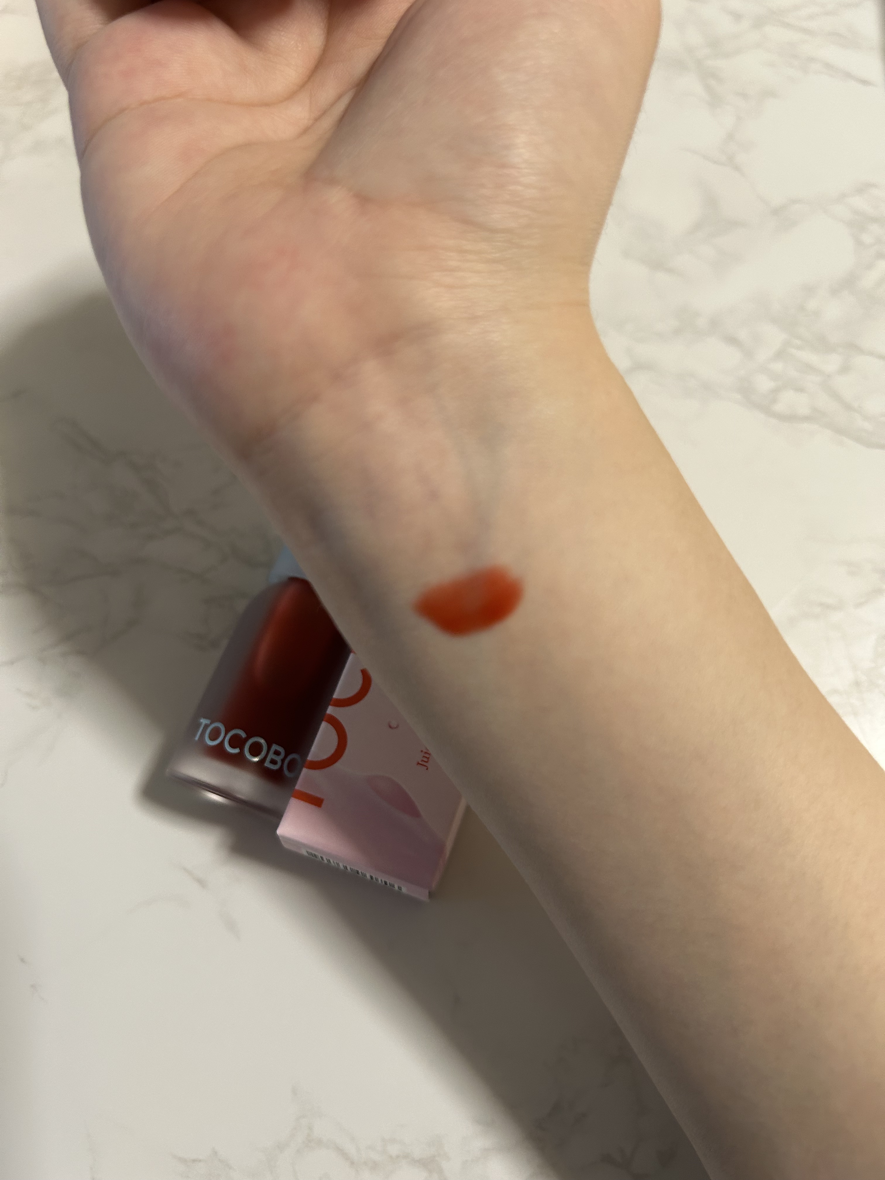 ジューシーベリープランピングリップオイル/TOCOBO/リップグロスを使ったクチコミ（3枚目）