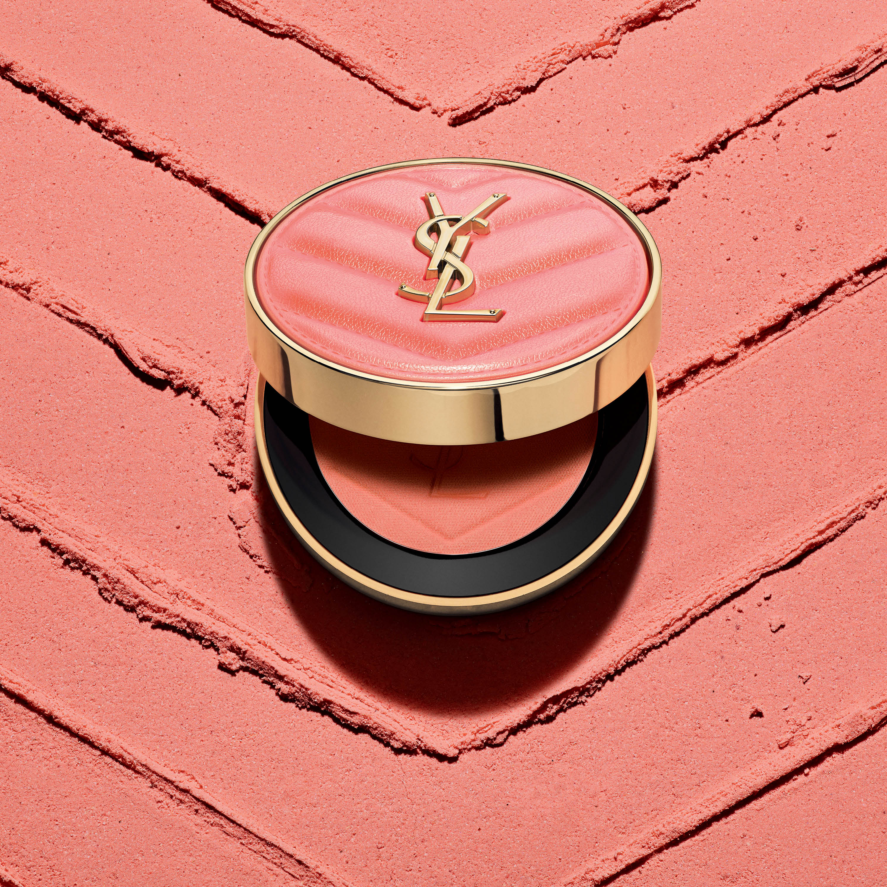 【先行発売中】
 公式オンライン ブティック/表参道フラッグシップ ブティック

主役級チーク「YSL メイクミーブラッシュ パウダー」に限定シェードが登場。

「No.57 コーラル クラッシュ＜マット＞」
太陽を浴びたようなヘルシーな印