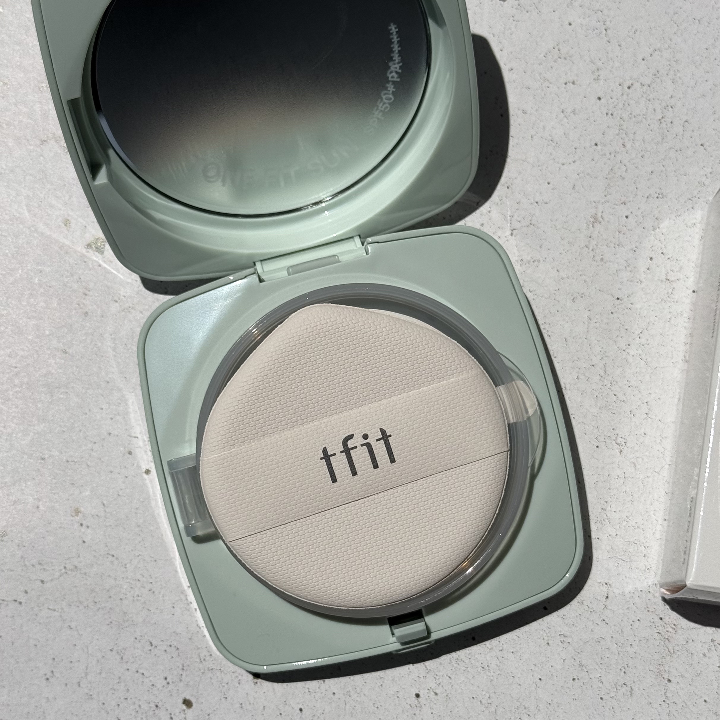 ベースフィットトーンアップサンクッション/TFIT/クッションファンデーションを使ったクチコミ（2枚目）