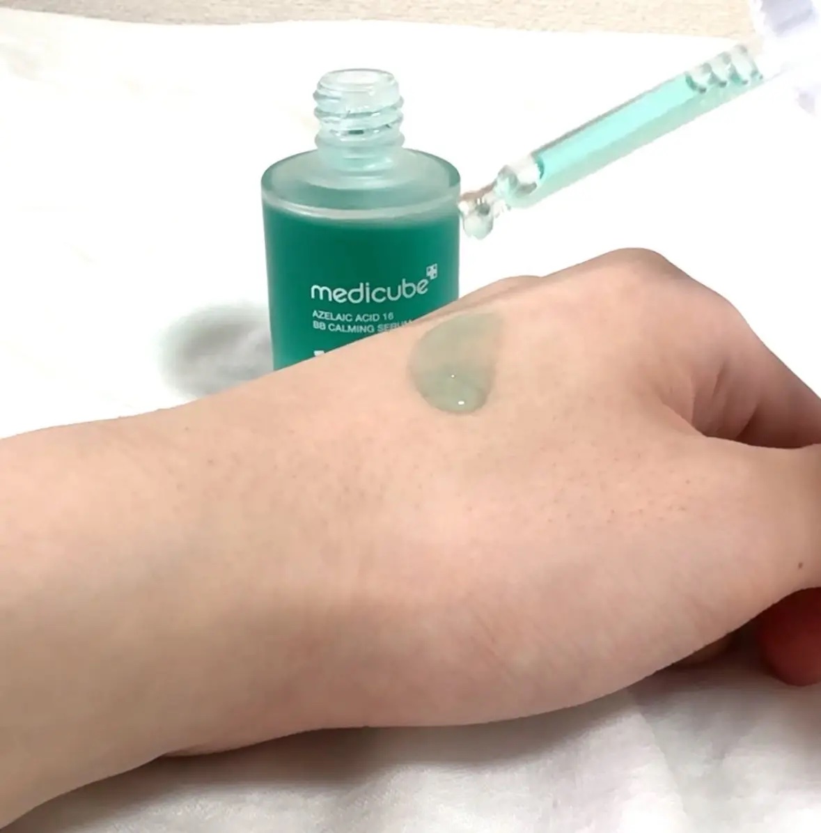 アゼライン酸16BBスージングセラム/MEDICUBE/美容液を使ったクチコミ（2枚目）