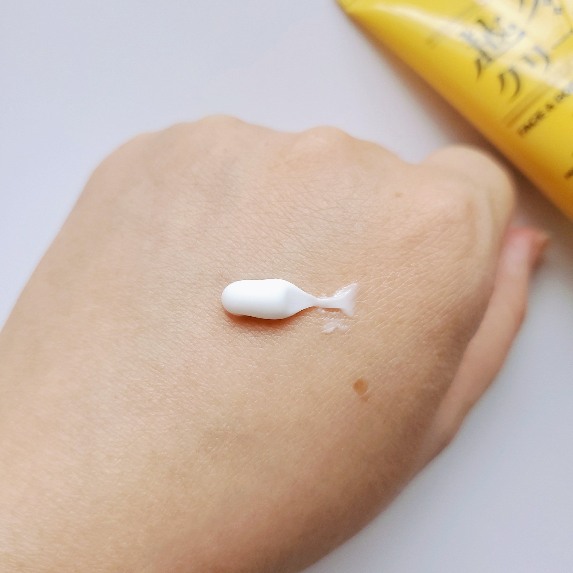 越冬クリームｎ/ビーハニー/ボディクリームを使ったクチコミ（2枚目）