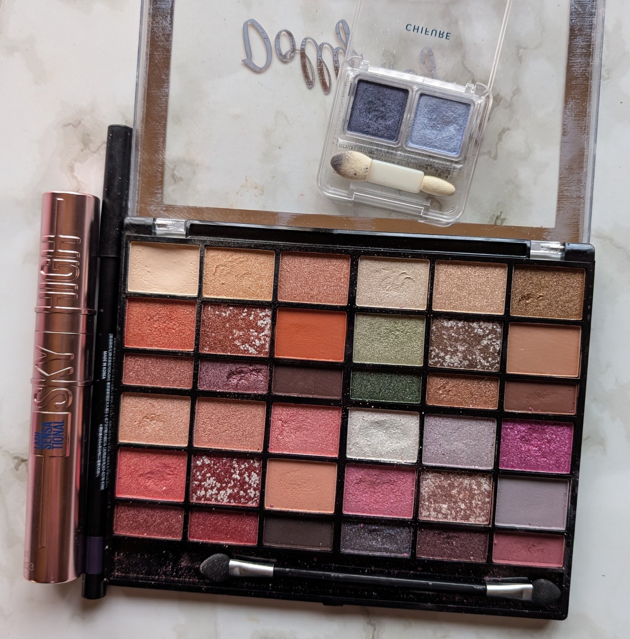 ツイン カラー アイシャドウ/ちふれ/アイシャドウパレットを使ったクチコミ（1枚目）