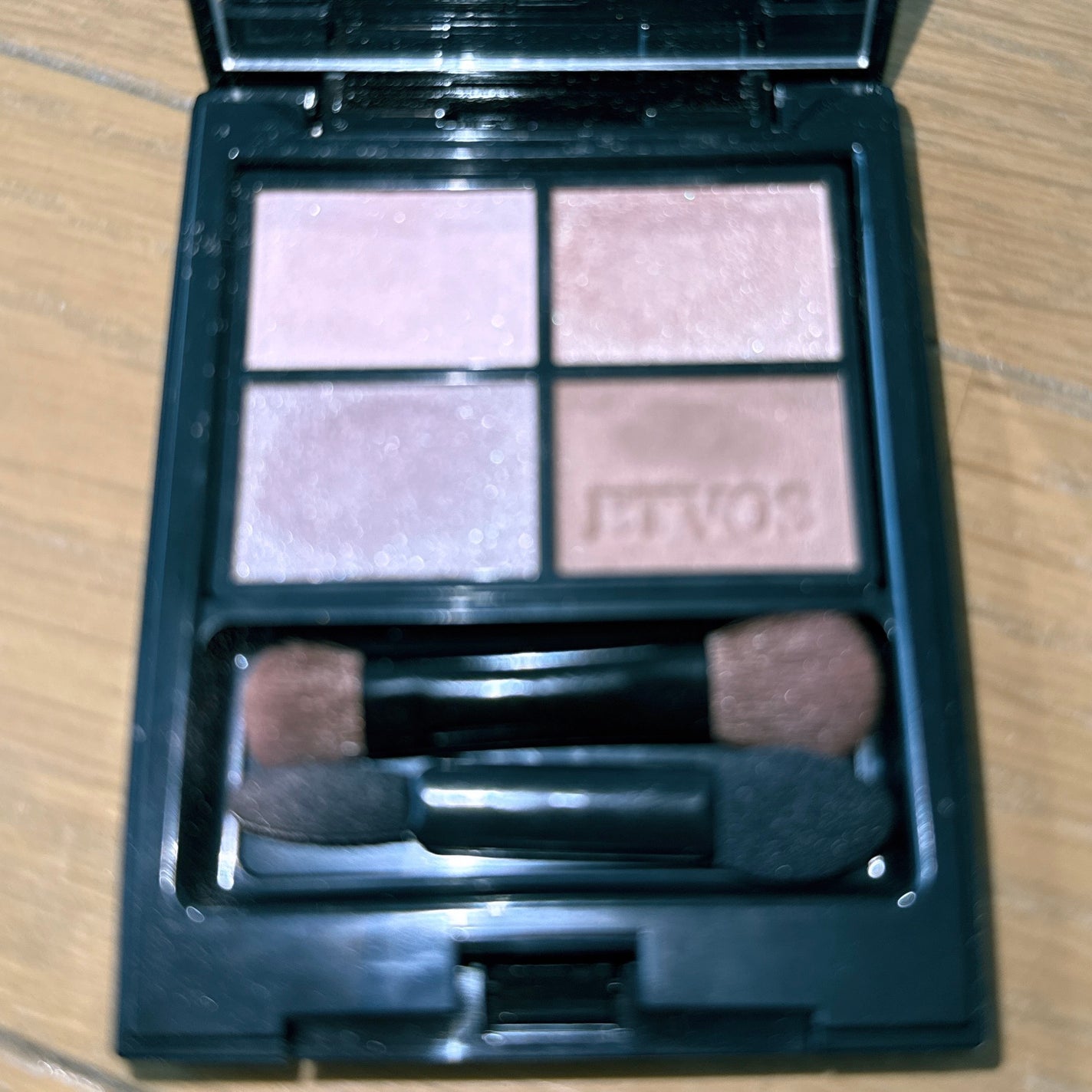 ミネラルクラッシィシャドー/エトヴォス/アイシャドウパレットを使ったクチコミ(1枚目)