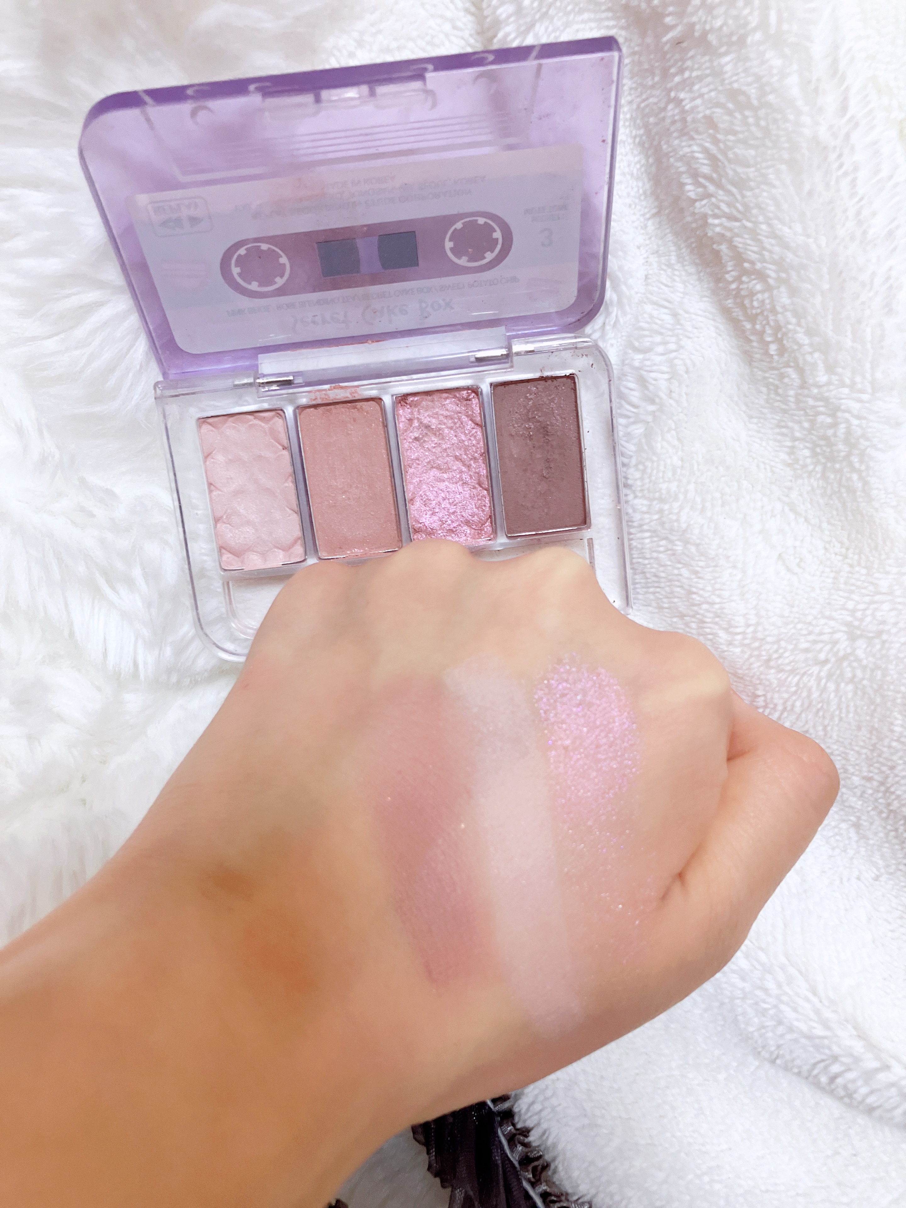 プレイカラーアイズミニ　リプレイコレクション/ETUDE/アイシャドウパレットを使ったクチコミ（3枚目）