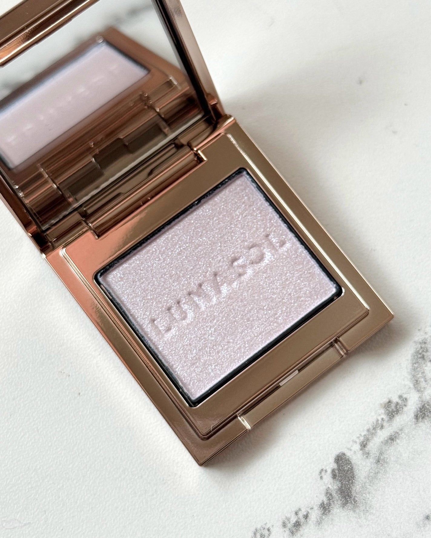 ルナソル モノアイカラーレーション/LUNASOL/単色アイシャドウを使ったクチコミ(1枚目)