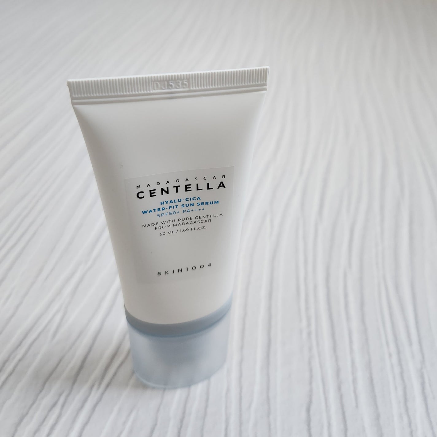 ヒアルーシカ ウォーターフィット サンセラム/SKIN1004/日焼け止めローションを使ったクチコミ(2枚目)