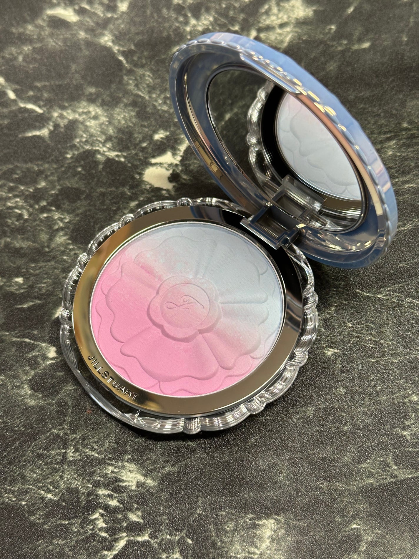 ジルスチュアート パステルペタル ブラッシュ/JILL STUART/パウダーチークを使ったクチコミ(1枚目)