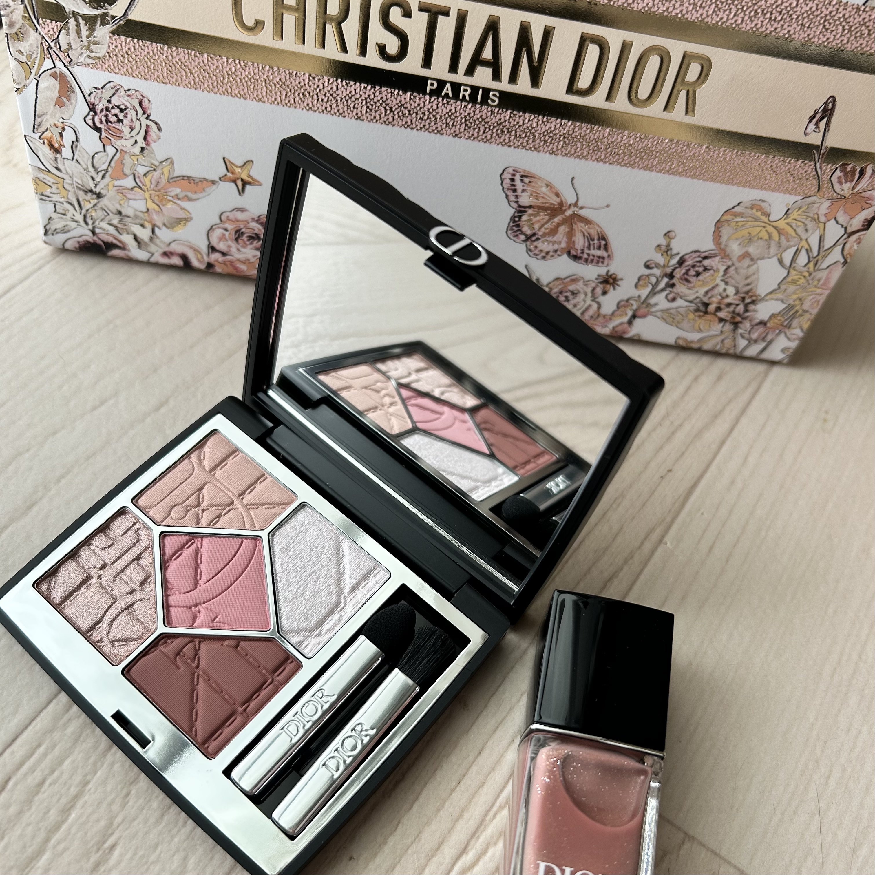 ディオールショウ サンク クルール/Dior/アイシャドウを使ったクチコミ（1枚目）