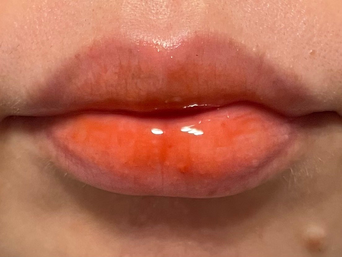 ジューシーベリープランピングリップオイル/TOCOBO/リップグロスを使ったクチコミ(3枚目)