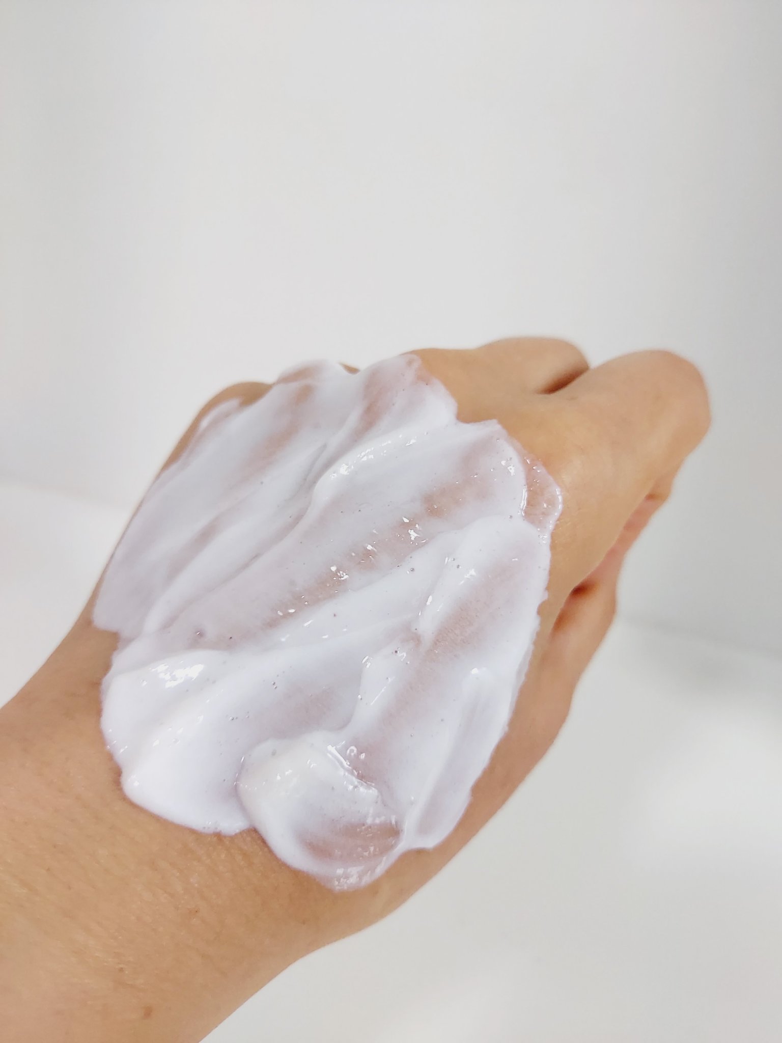 BnD マシュマロ コラーゲン AHA スクラブ /BnD/ボディスクラブを使ったクチコミ（3枚目）