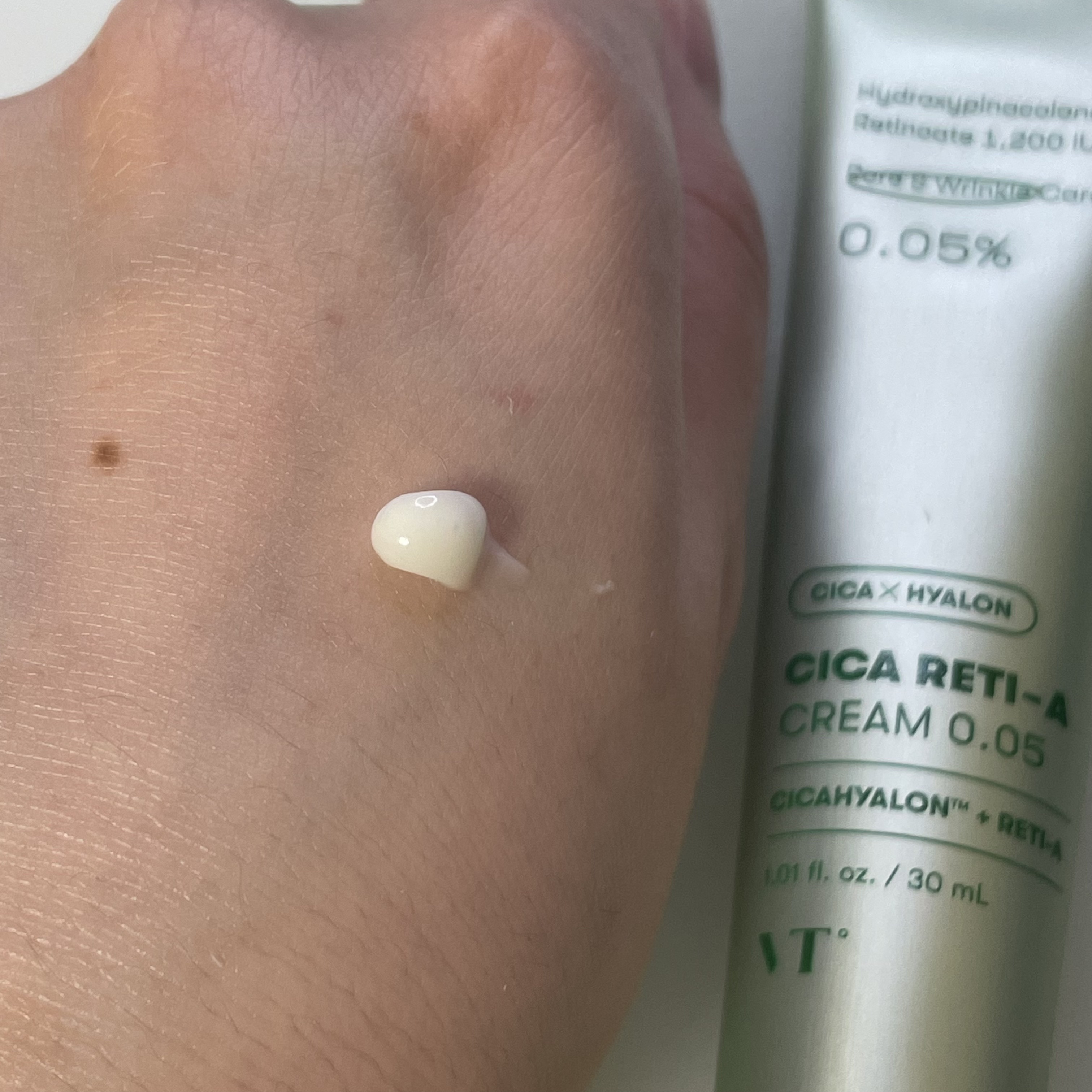 シカレチA クリーム0.05/VT/フェイスクリームを使ったクチコミ（3枚目）