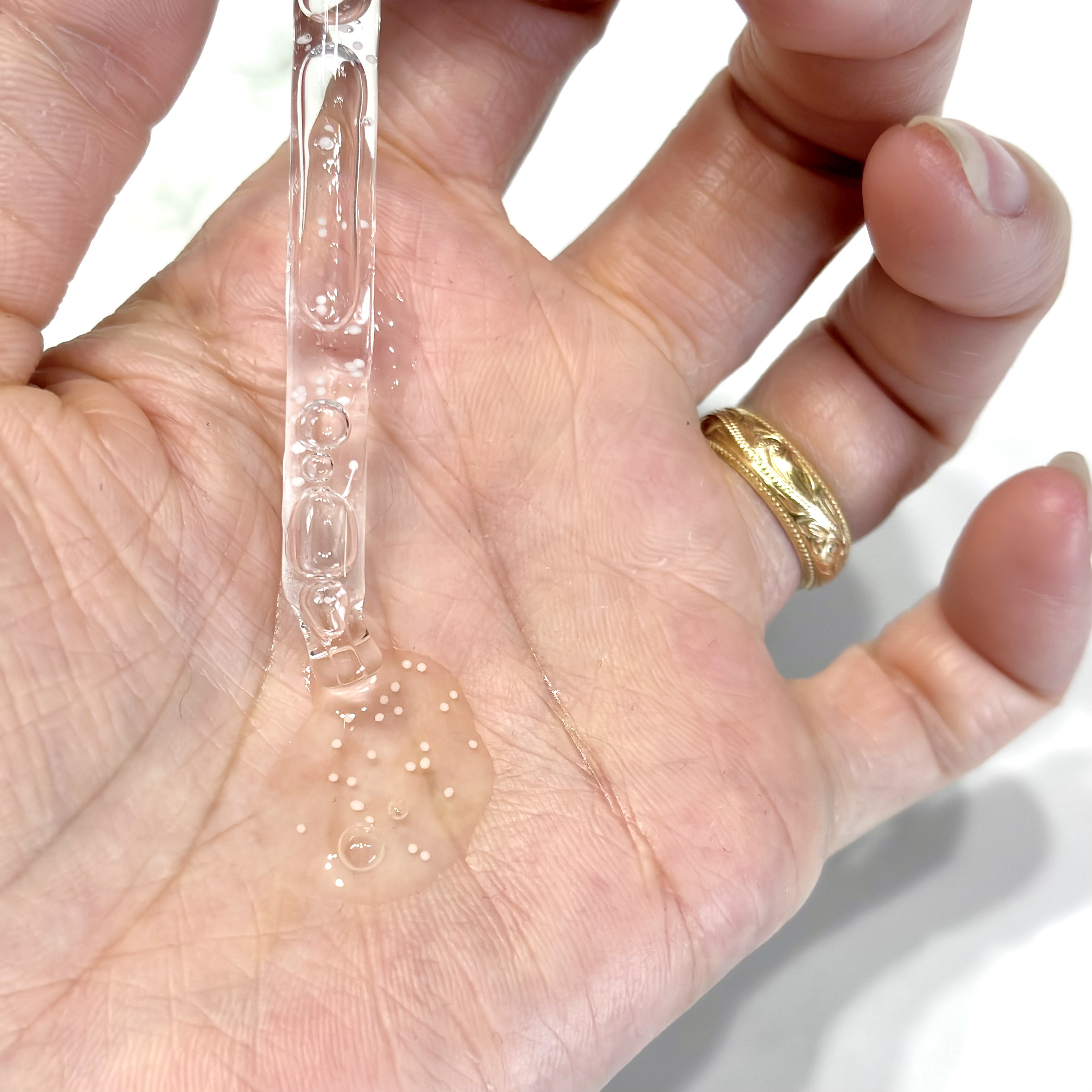 トーンブライトニング カプセルアンプル/SKIN1004/美容液を使ったクチコミ（3枚目）