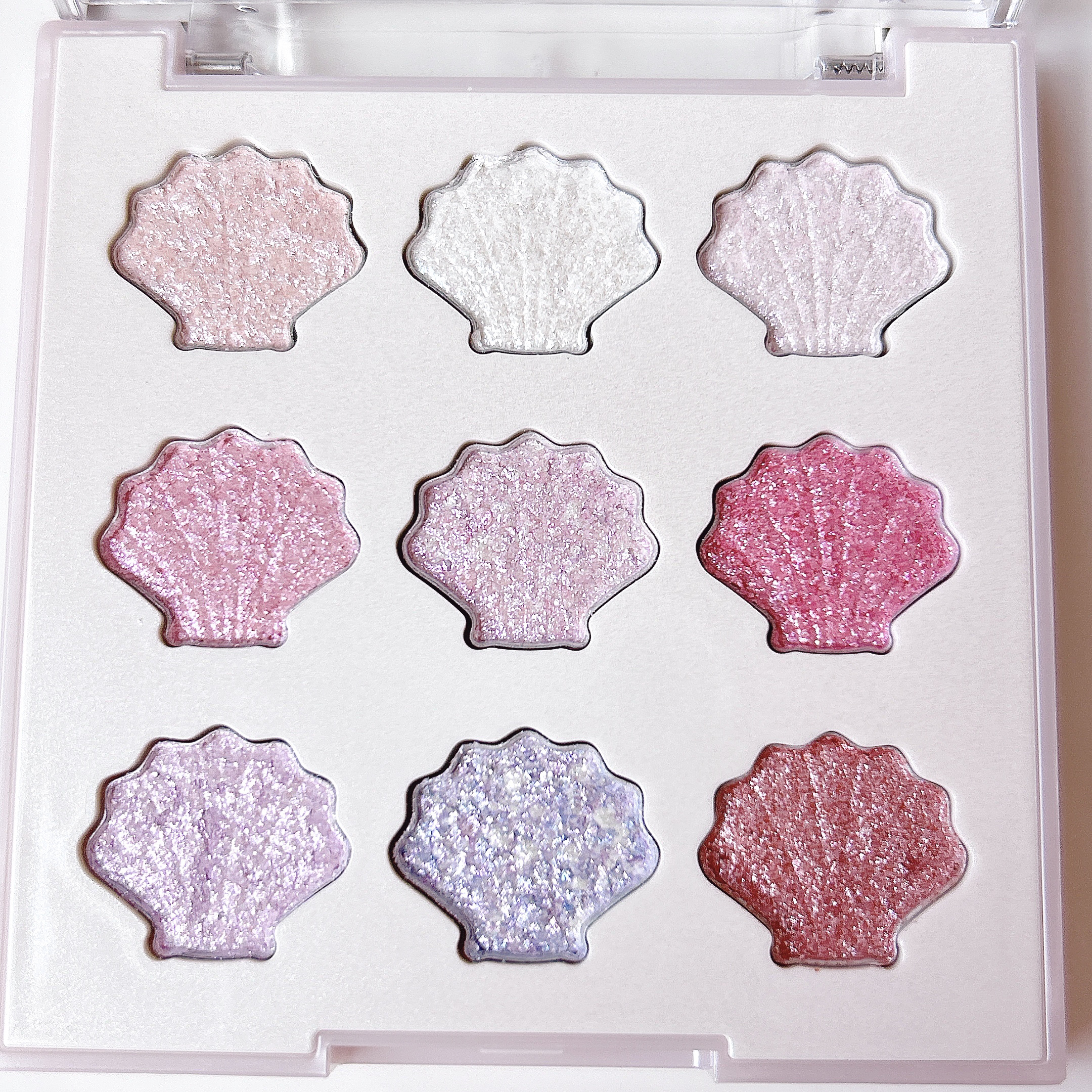 シャイングロイハイライターパレット/dasique/クリームハイライトを使ったクチコミ（3枚目）