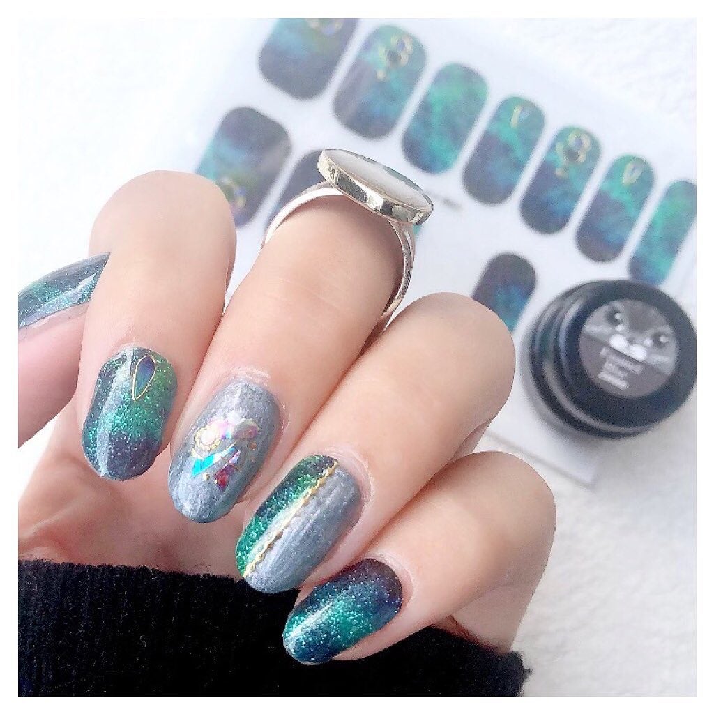 𝘼𝙮𝙪 ❦ 𝑆𝑒𝑙𝑓 𝑁𝑎𝑖𝑙 on LIPS 「❥こんばんは😌先日ネイル工房の半額のセールで購入したマ..」(6枚目)