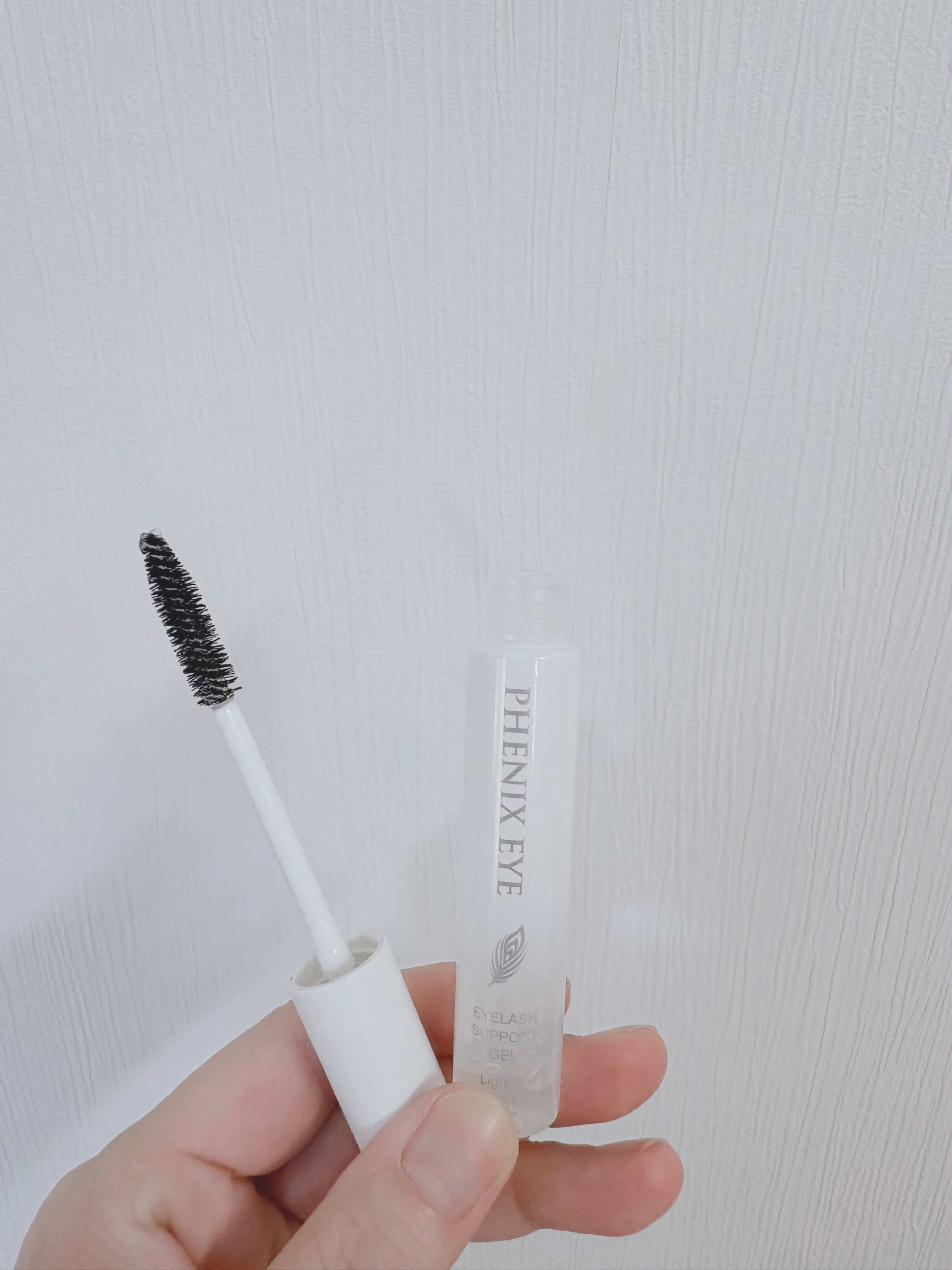 【リピートコスメ】

いつもまつ毛パーマをやっているサロンで買っているまつ毛美容液をご紹介。


フェニックスアイ
アイラッシュサポートジェル ライト＆セパレート
8ml 3,000円


まつ毛パーマの保ちが良くなるのと、塗ると綺麗にセパ