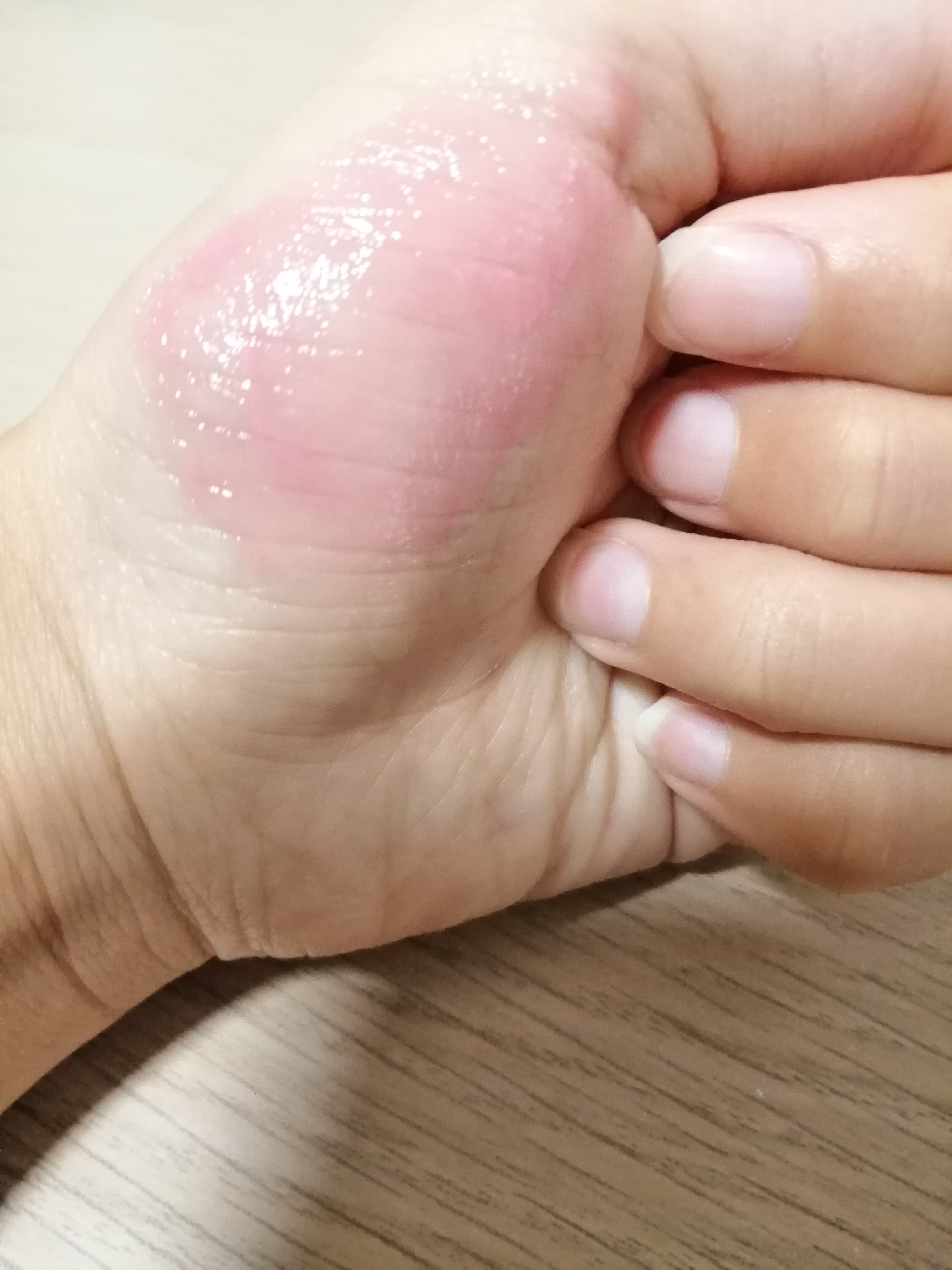 モイストピュアカラーリップ/ニベア/リップクリームを使ったクチコミ（3枚目）