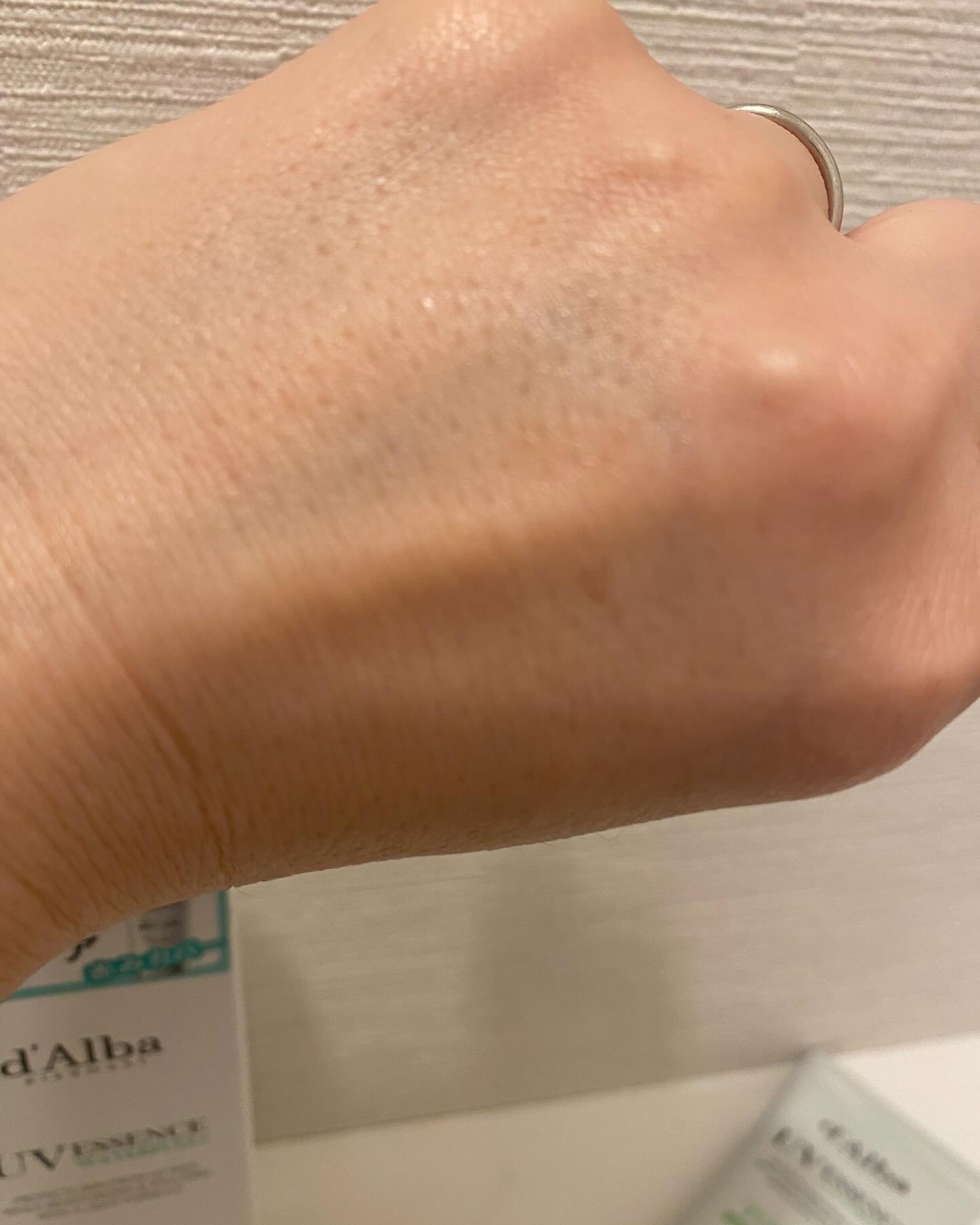 クリーンティーツリーリポソームトーンアップサンクリーム（グリーン）/ダルバ/日焼け止めクリームを使ったクチコミ（3枚目）