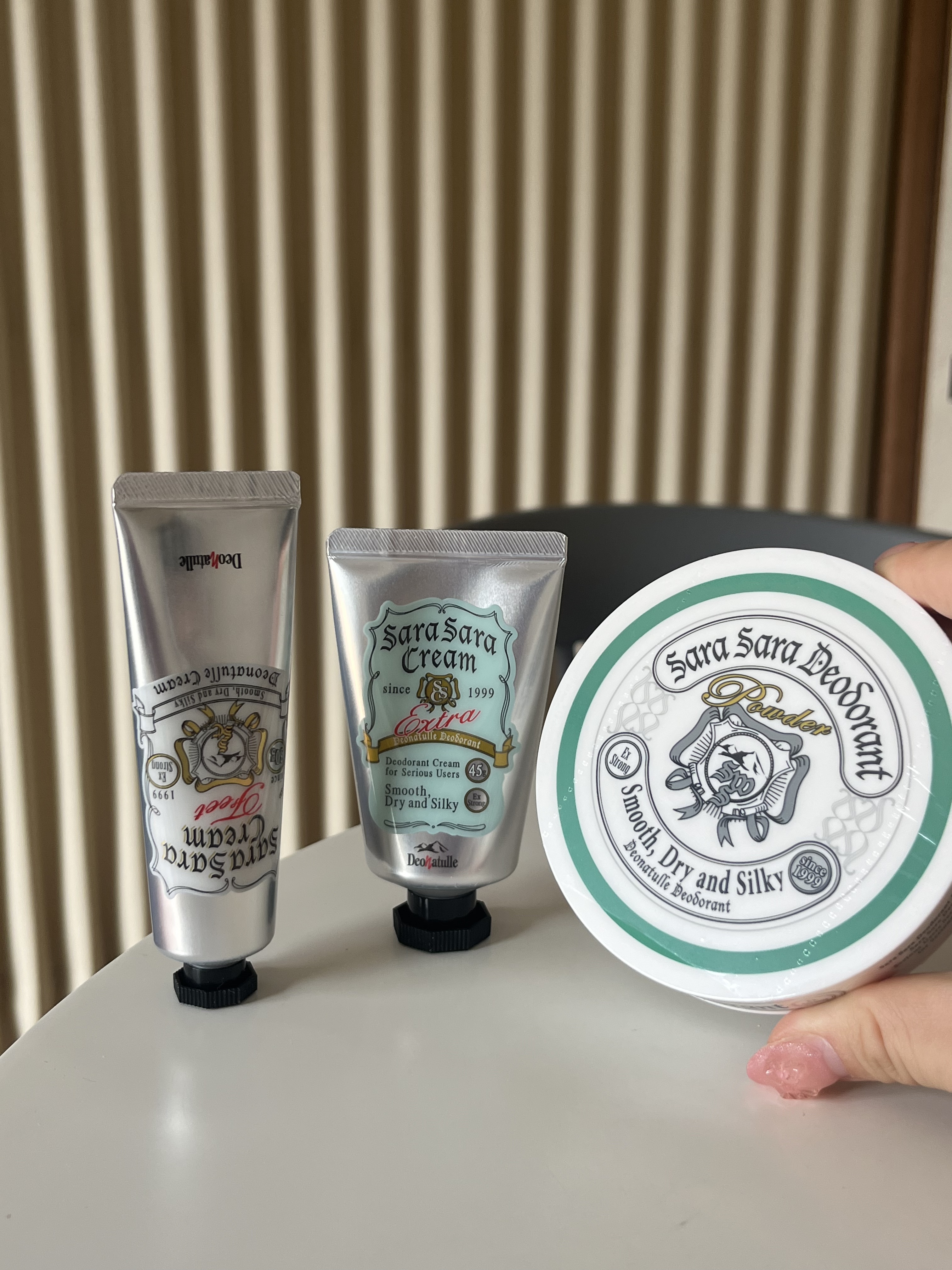 薬用足指さらさらクリーム/デオナチュレ/デオドラント・制汗剤を使ったクチコミ（3枚目）