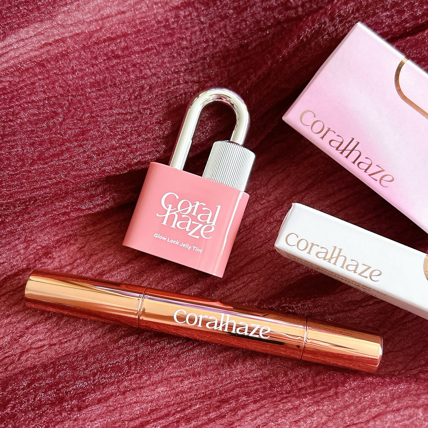 ボリューマイジングフォンデュリップ W04 アウェア/Coralhaze/口紅を使ったクチコミ（1枚目）