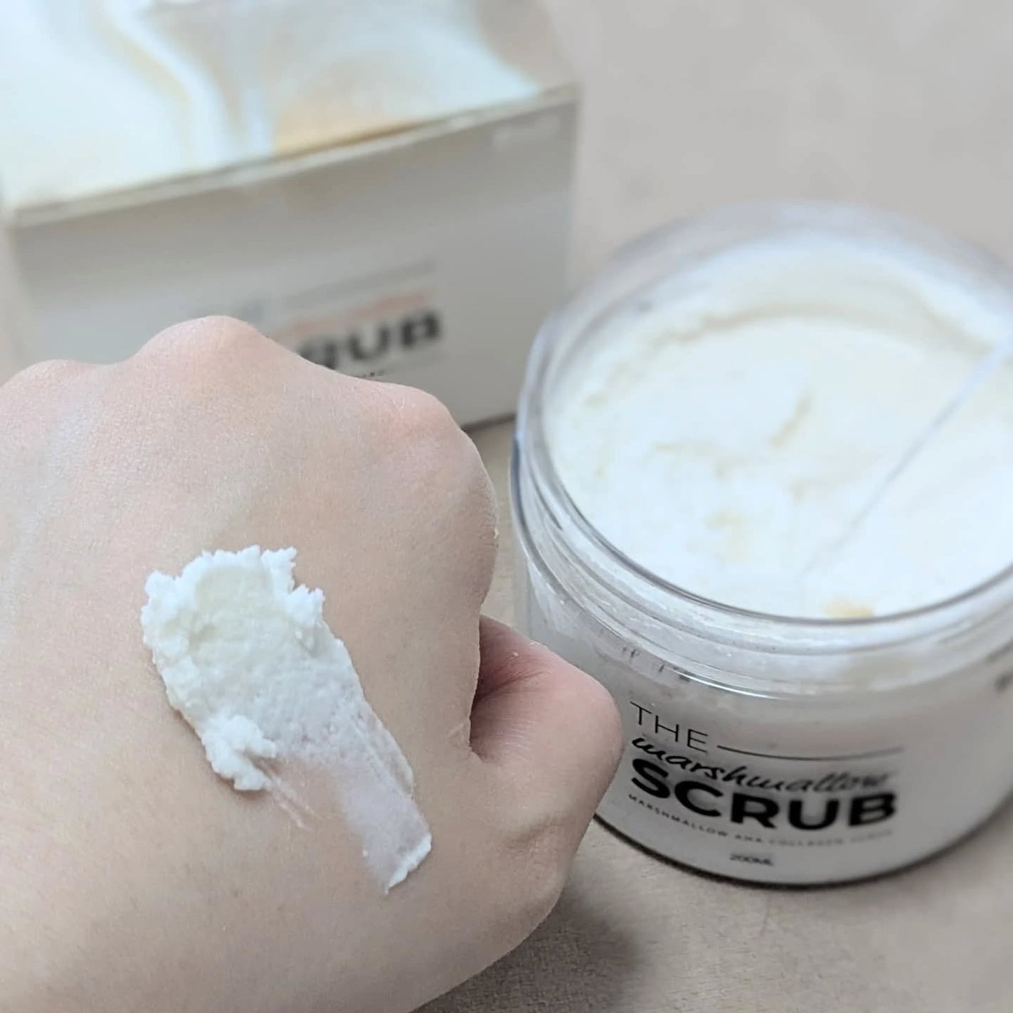 BnD マシュマロ コラーゲン AHA スクラブ /BnD/ボディスクラブを使ったクチコミ(4枚目)