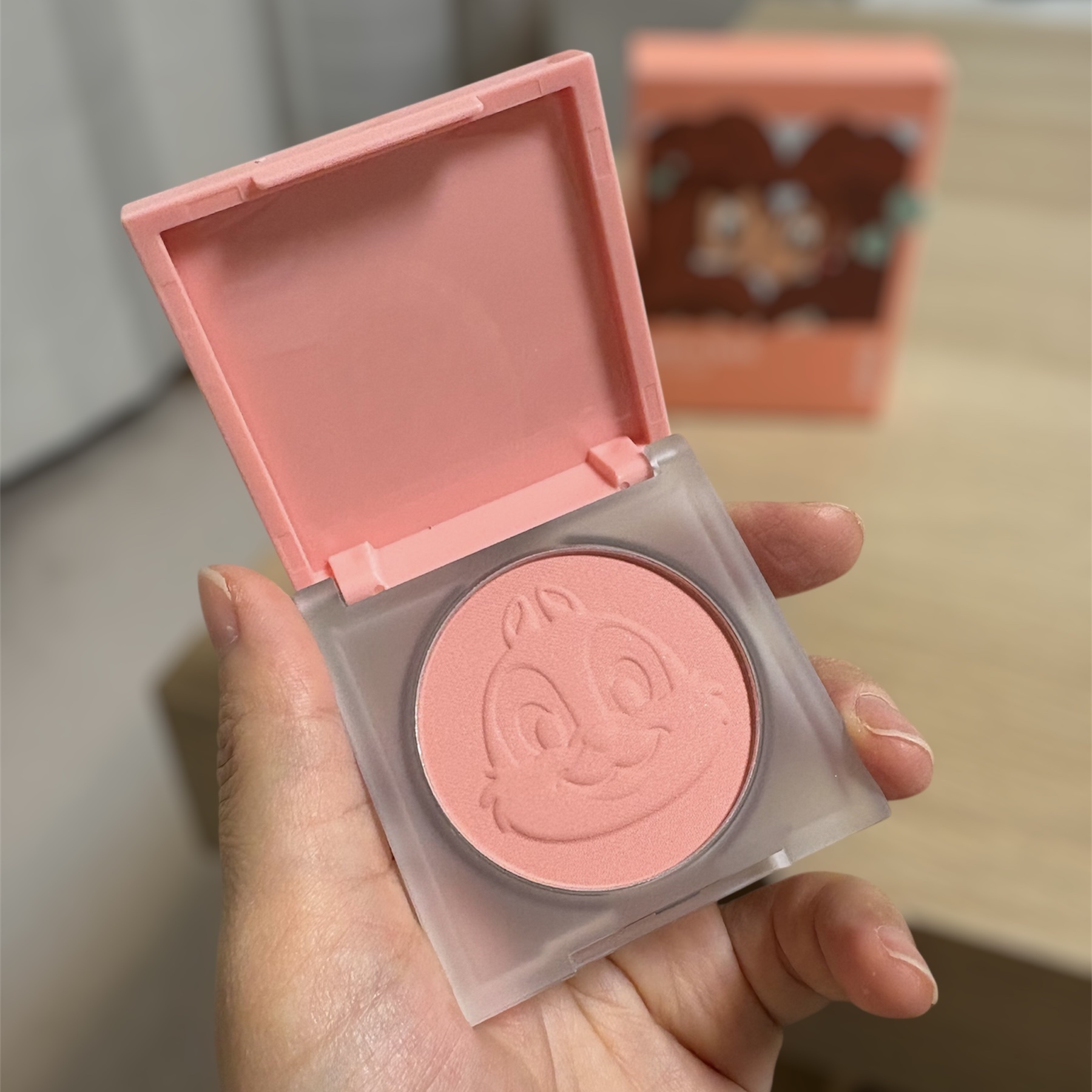 ブラリーチーク(ディズニーエディション) 02 ウエービーコーラル/espoir/チークを使ったクチコミ（3枚目）