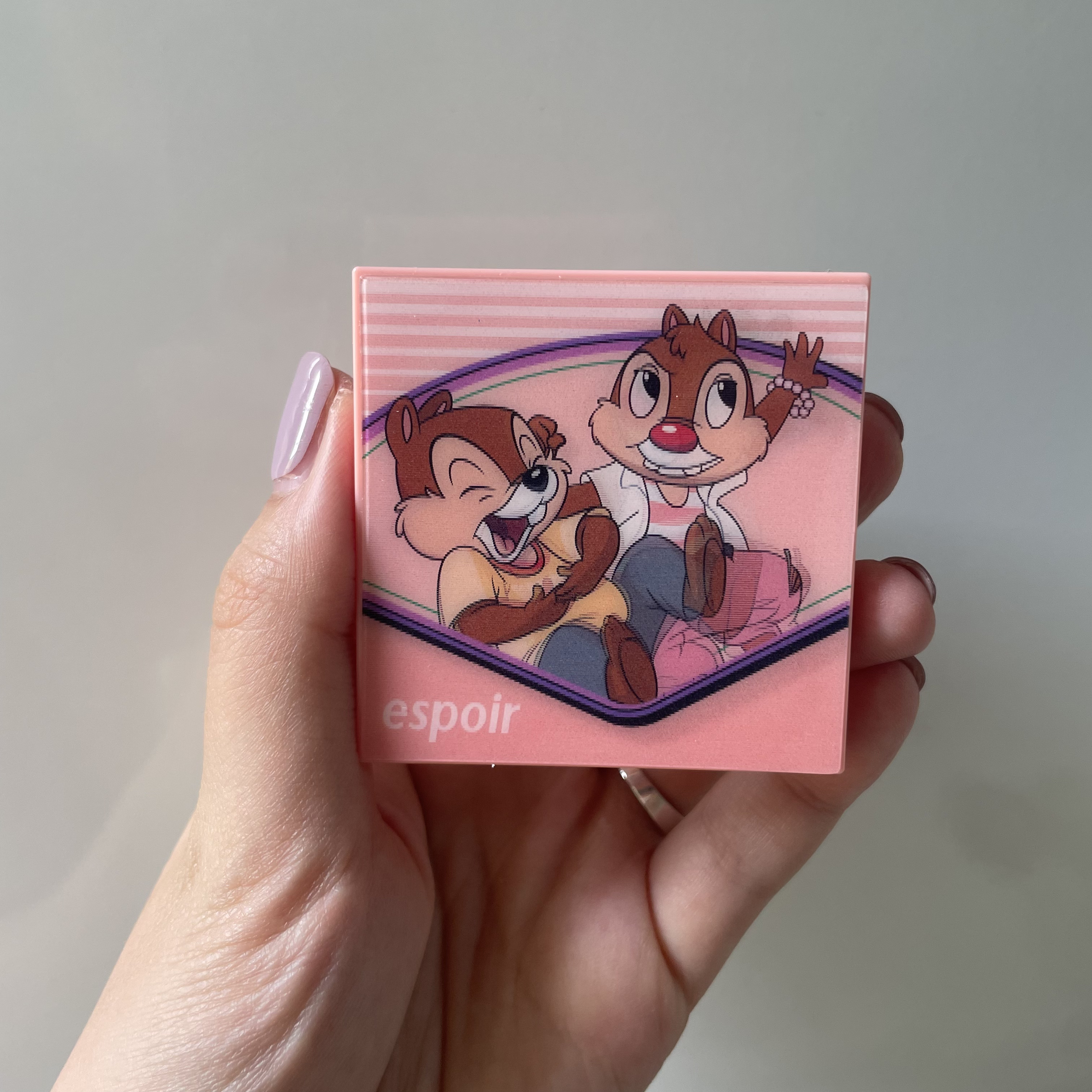 ブラリーチーク(ディズニーエディション) 02 ウエービーコーラル/espoir/チークを使ったクチコミ（2枚目）