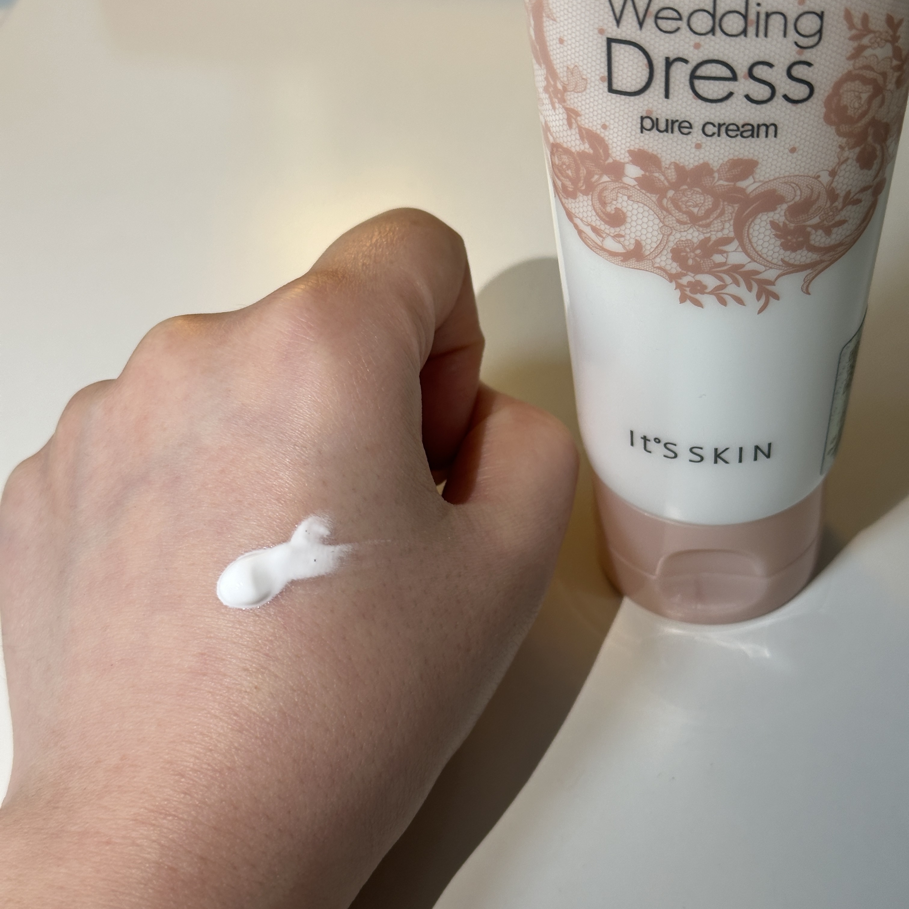 シークレットソルーションウェディングドレスピュアクリーム/It's skin/フェイスクリームを使ったクチコミ（2枚目）