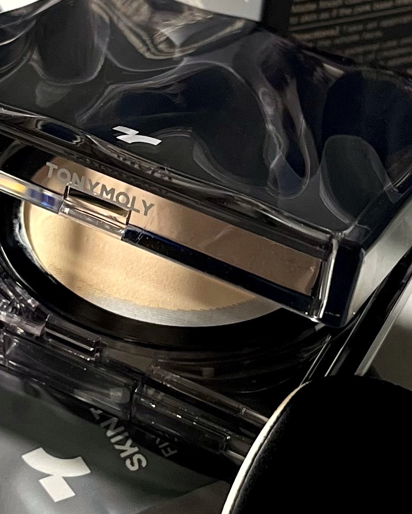 スキントーンフィクシングカバークッション/TONYMOLY/クッションファンデーションを使ったクチコミ（1枚目）