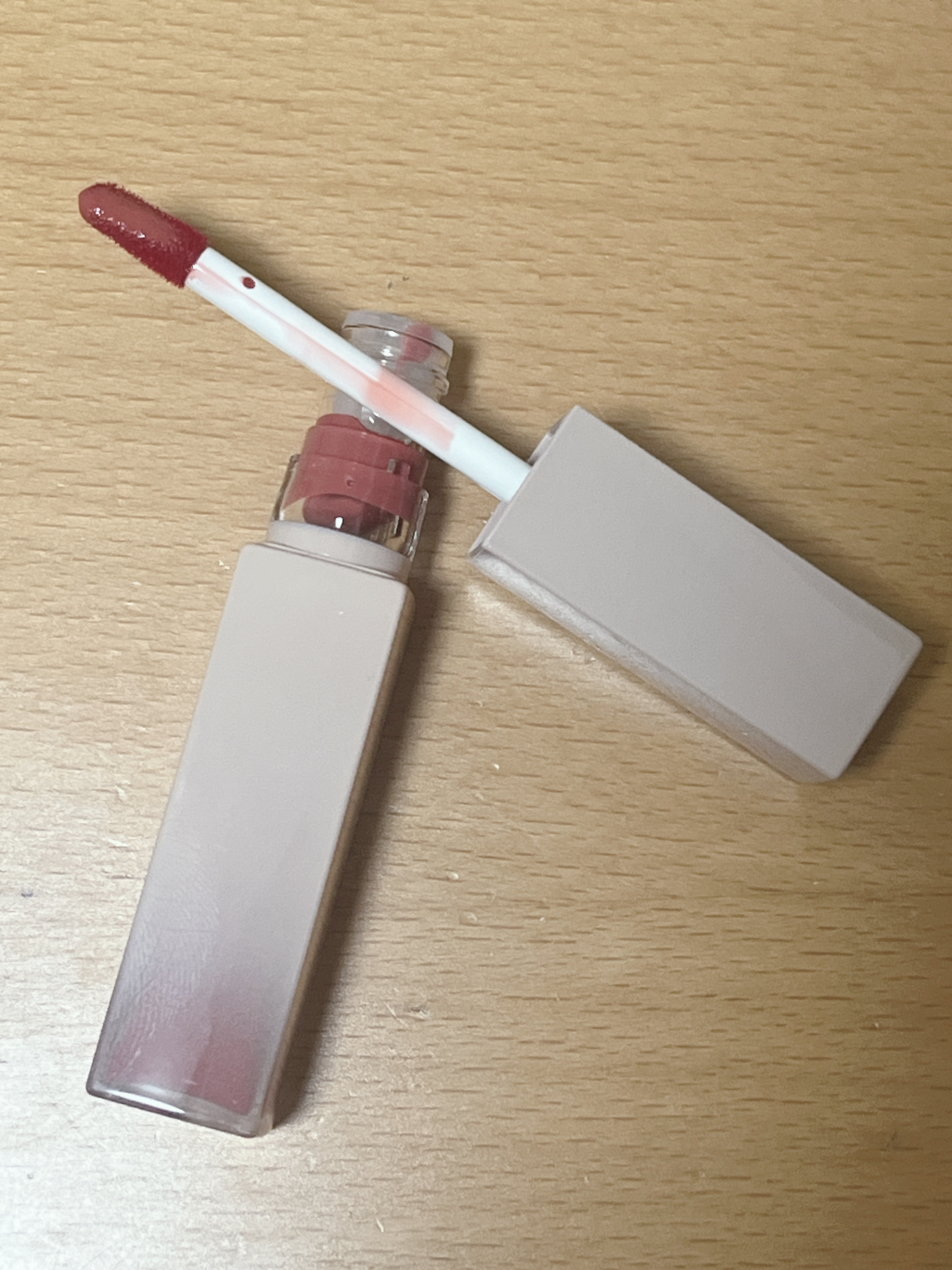 リップアーマーⅩ/KiSS/口紅を使ったクチコミ（2枚目）