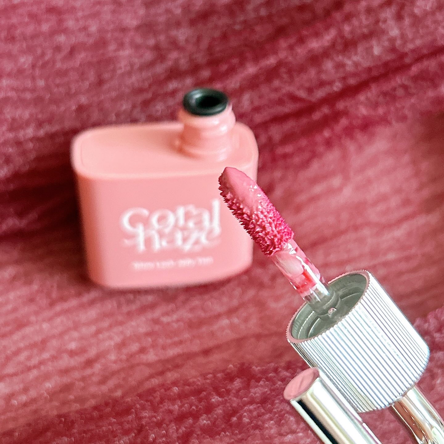 ボリューマイジングフォンデュリップ W04 アウェア/Coralhaze/口紅を使ったクチコミ（3枚目）